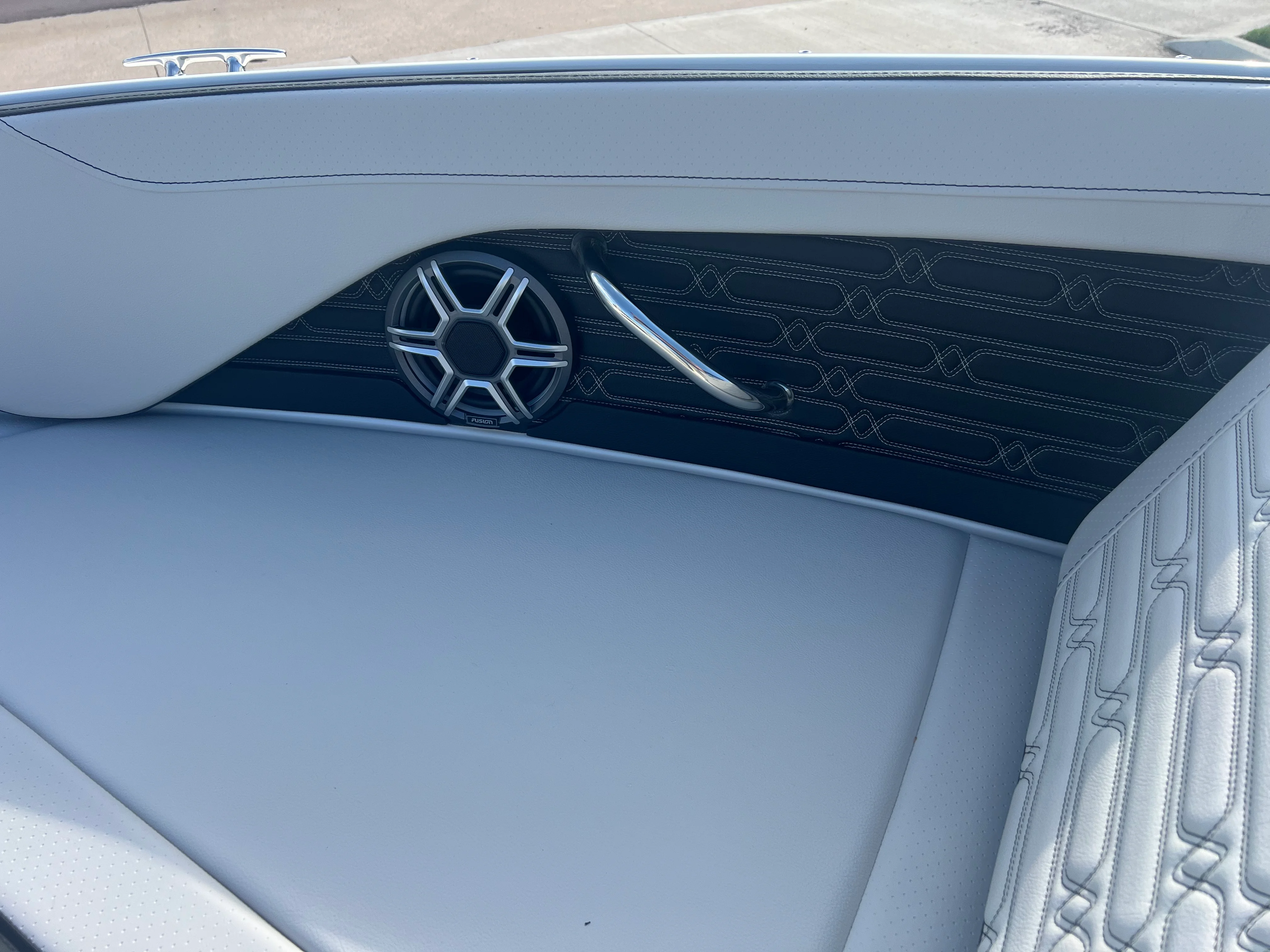 2026 Sea Ray SPX 210 Outboard Image Thumbnail #13