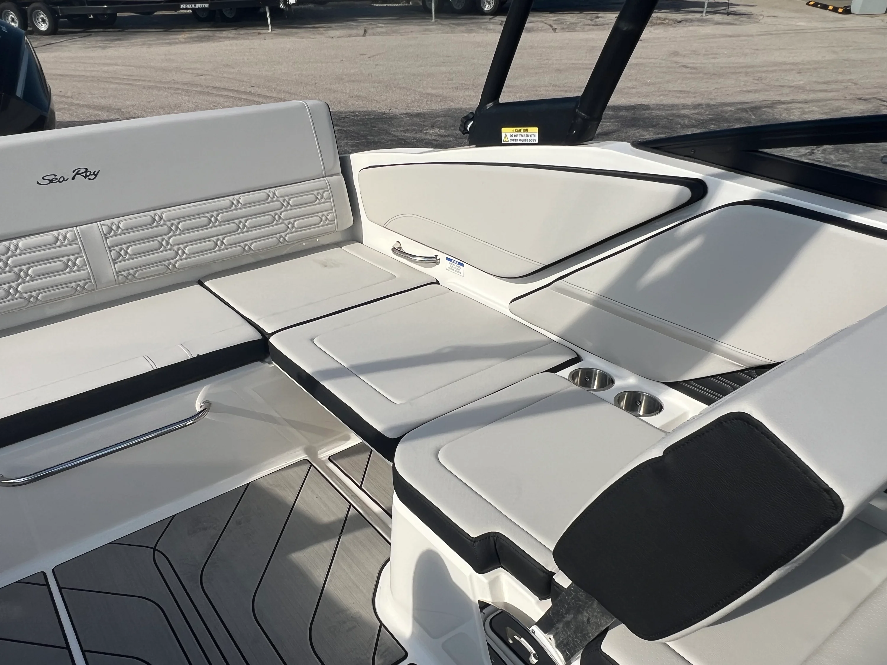 2026 Sea Ray SPX 210 Outboard Image Thumbnail #15