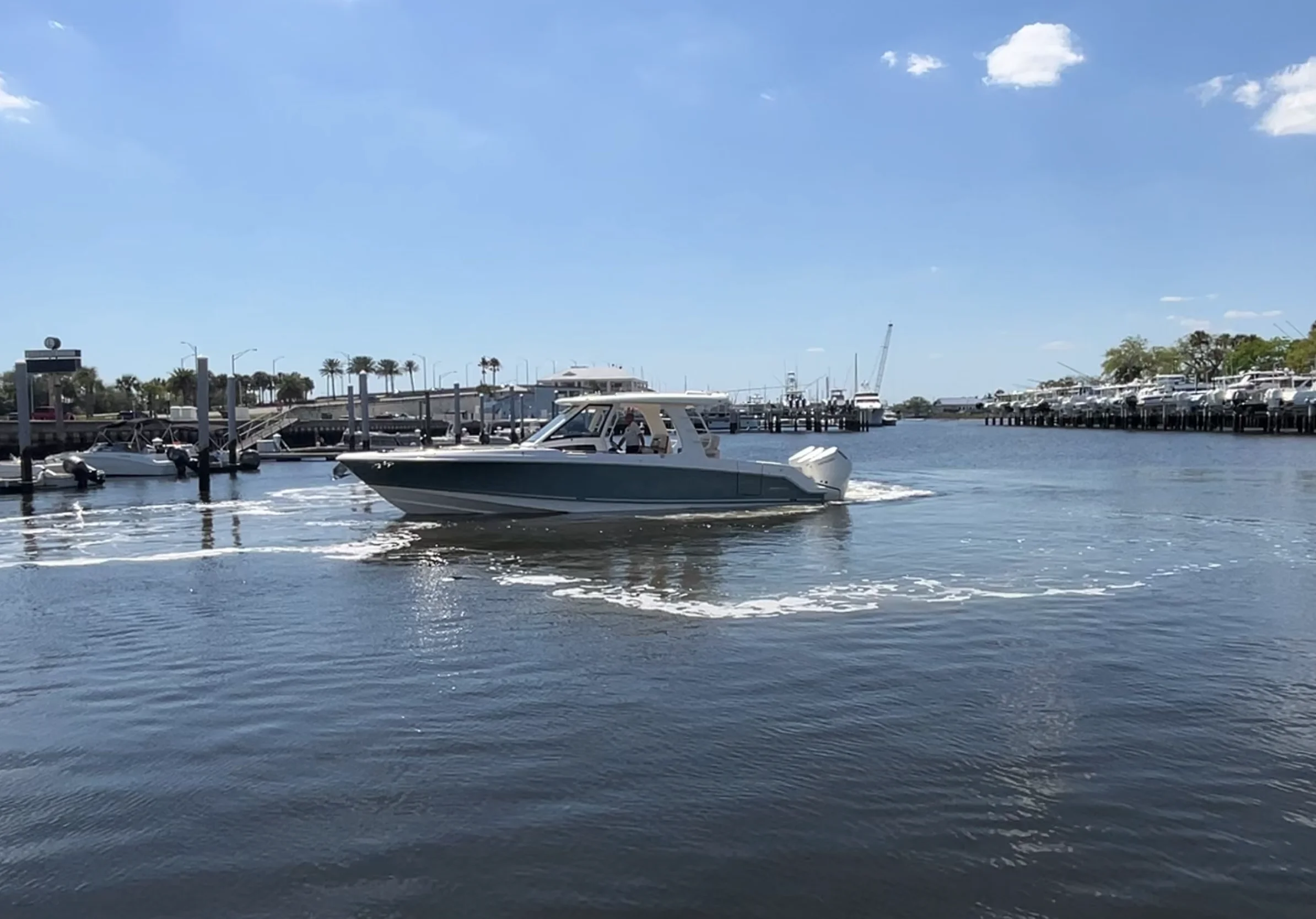 2026 Boston Whaler 350 Realm Image Thumbnail #4