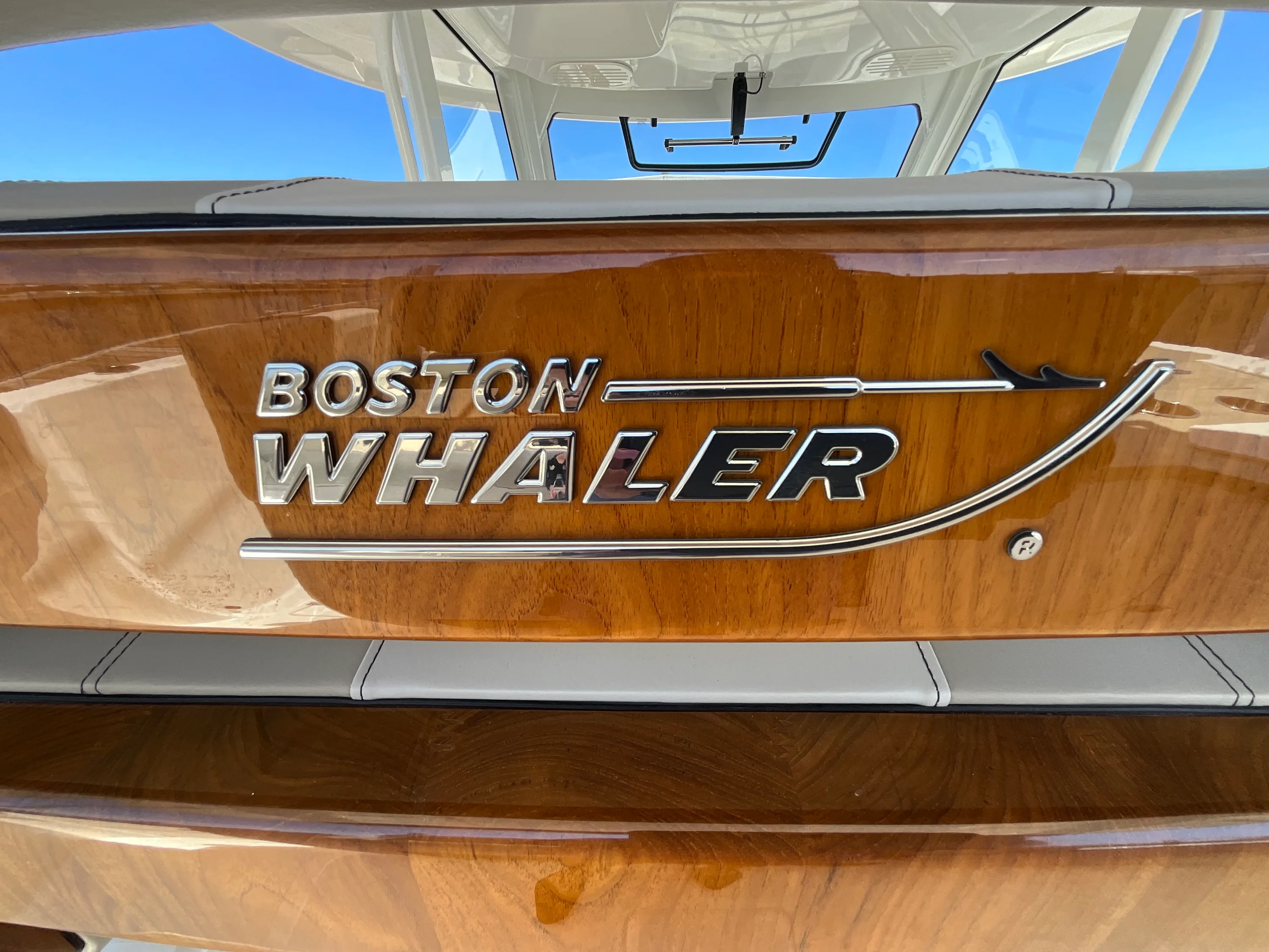 2026 Boston Whaler 350 Realm Image Thumbnail #19