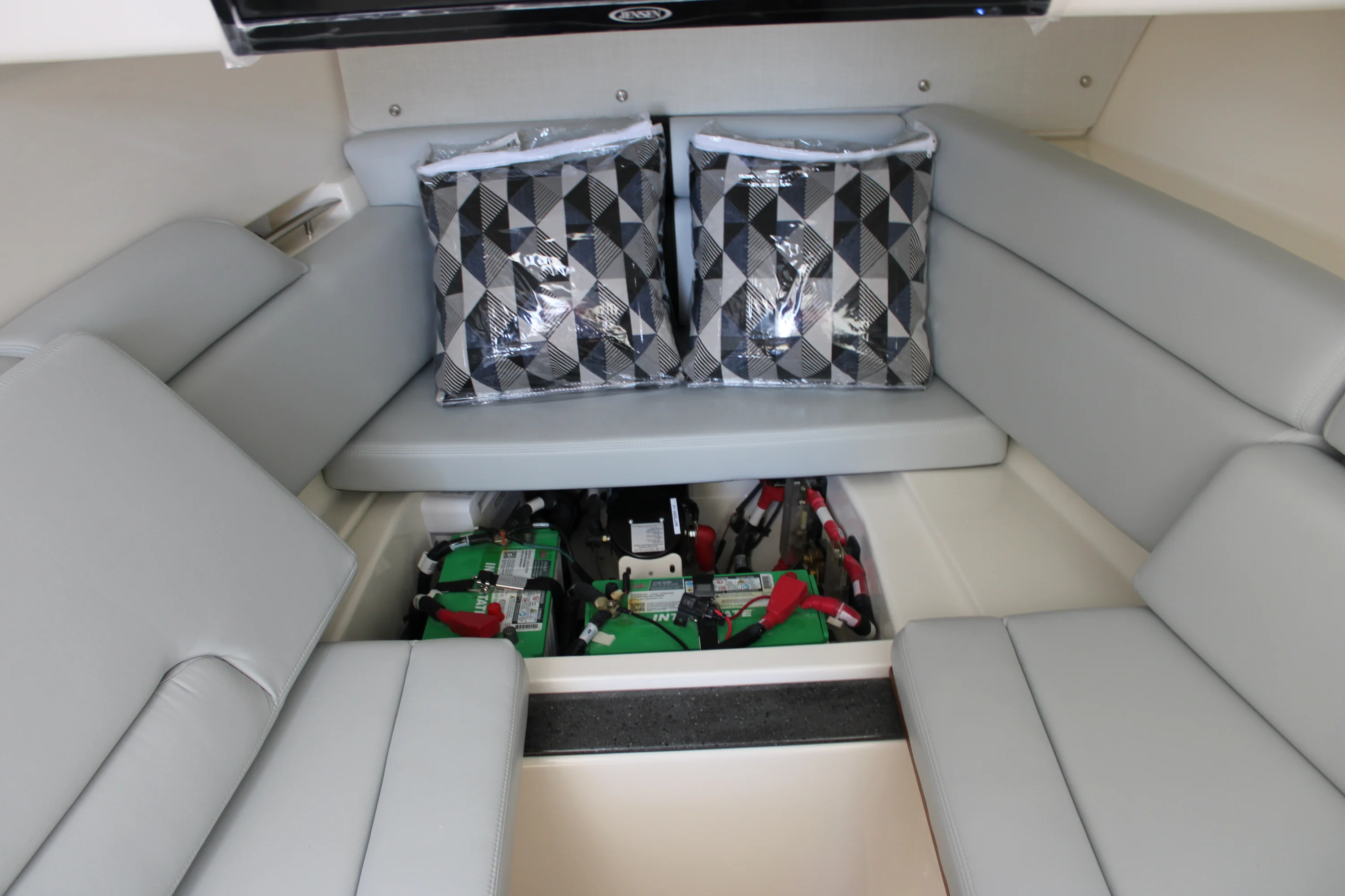 2026 Boston Whaler 350 Realm Image Thumbnail #25