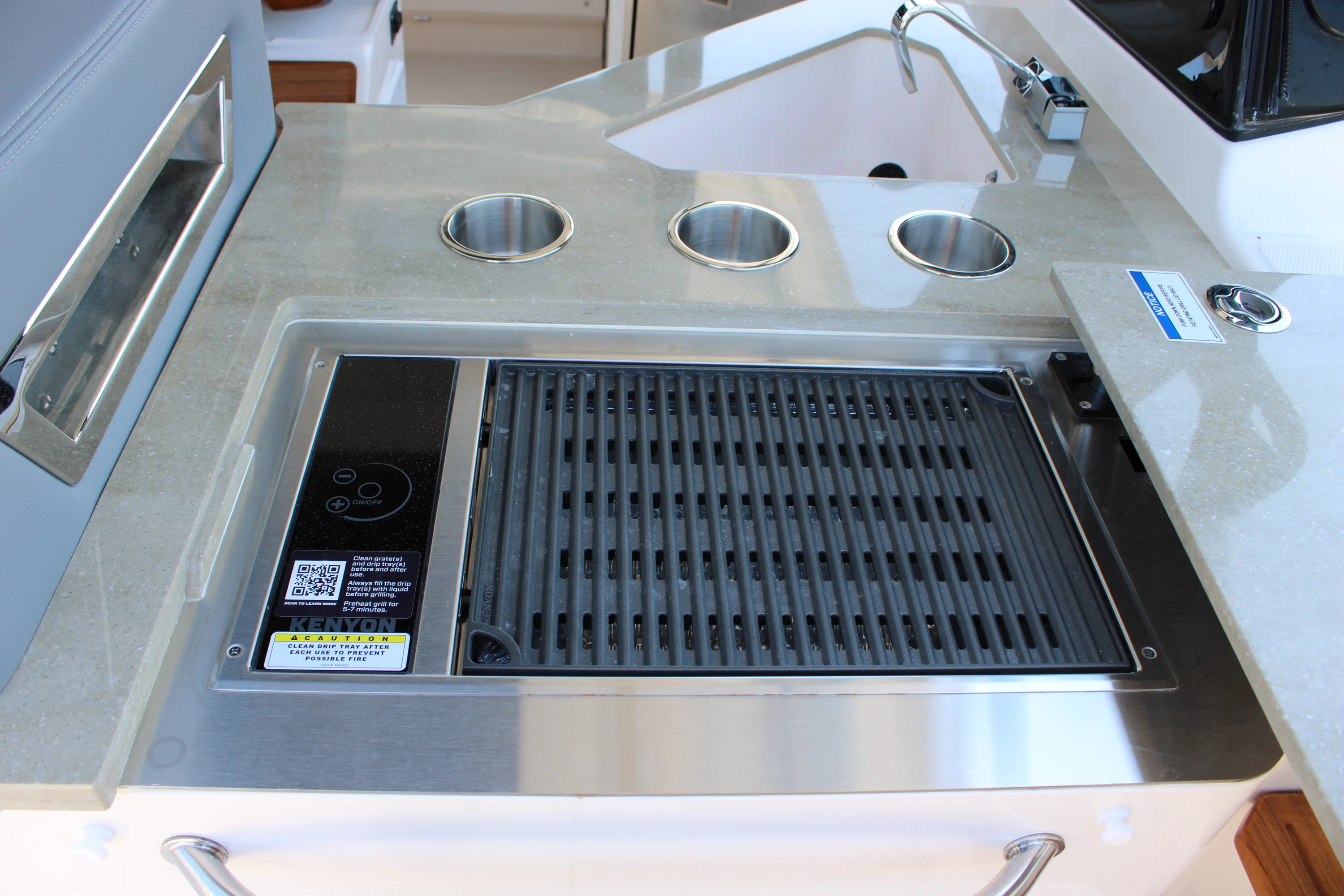 2026 Boston Whaler 350 Realm Image Thumbnail #59