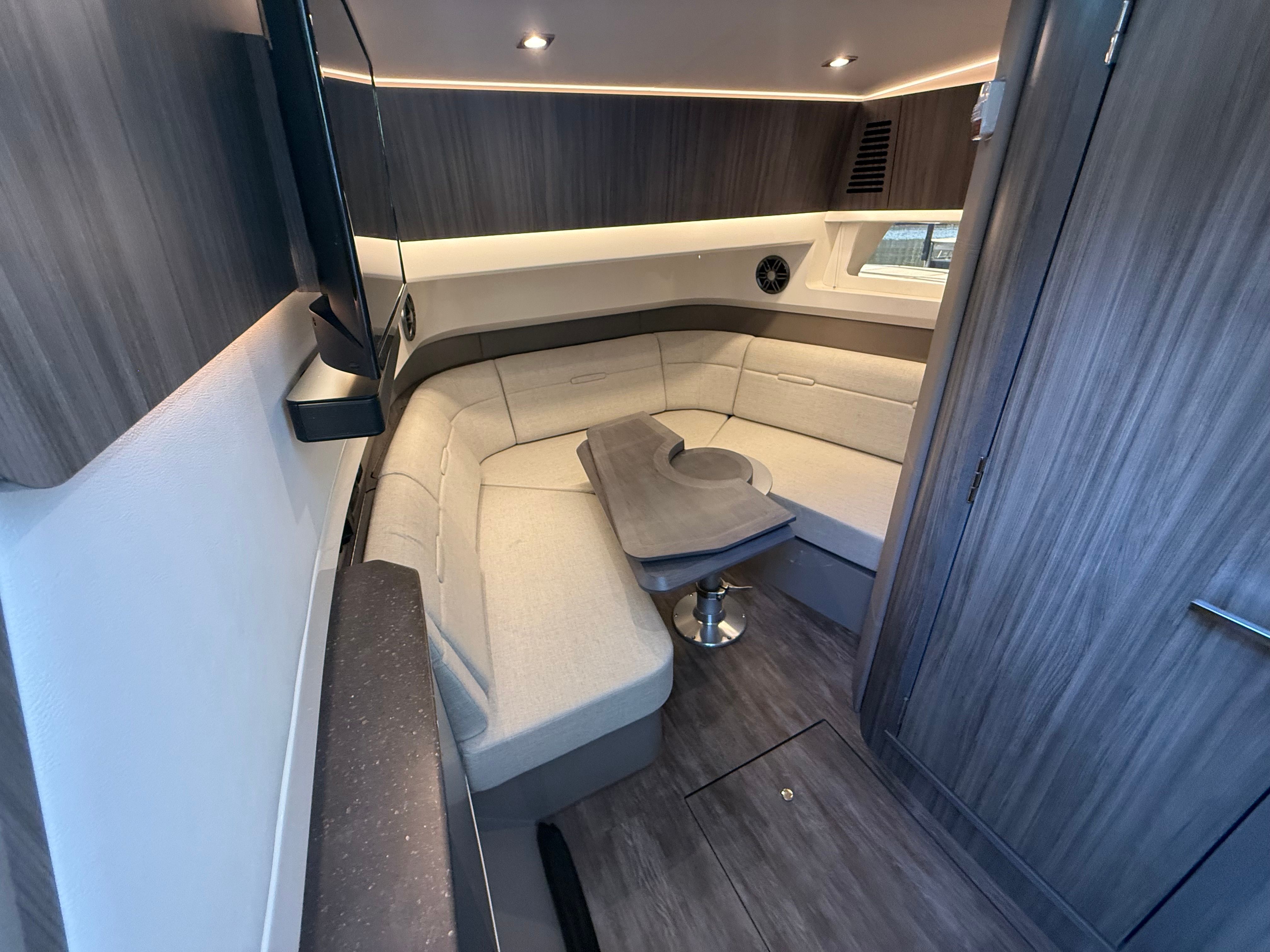 2026 Sea Ray SLX 400 Image Thumbnail #27