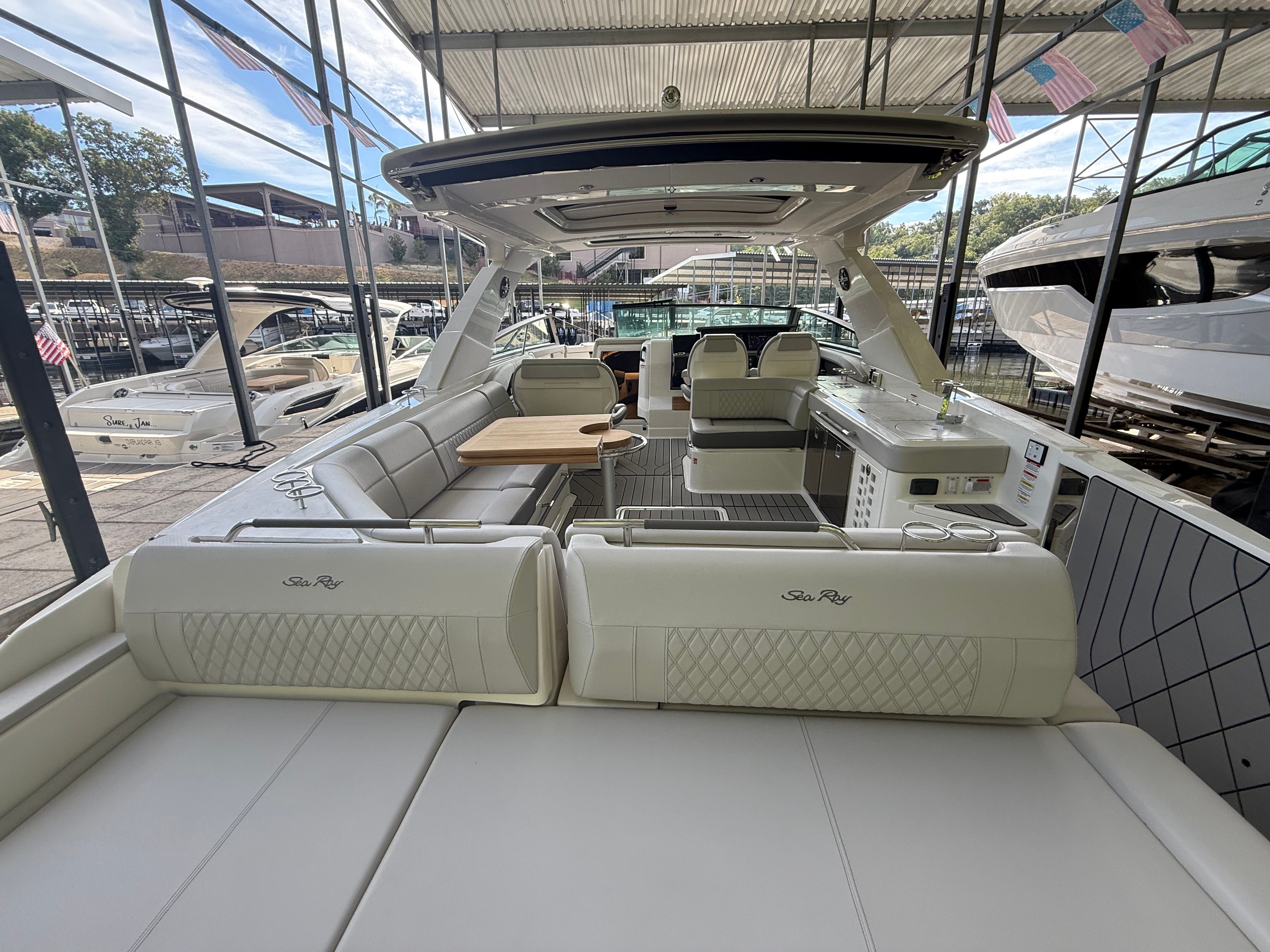 2026 Sea Ray SLX 400 Image Thumbnail #4