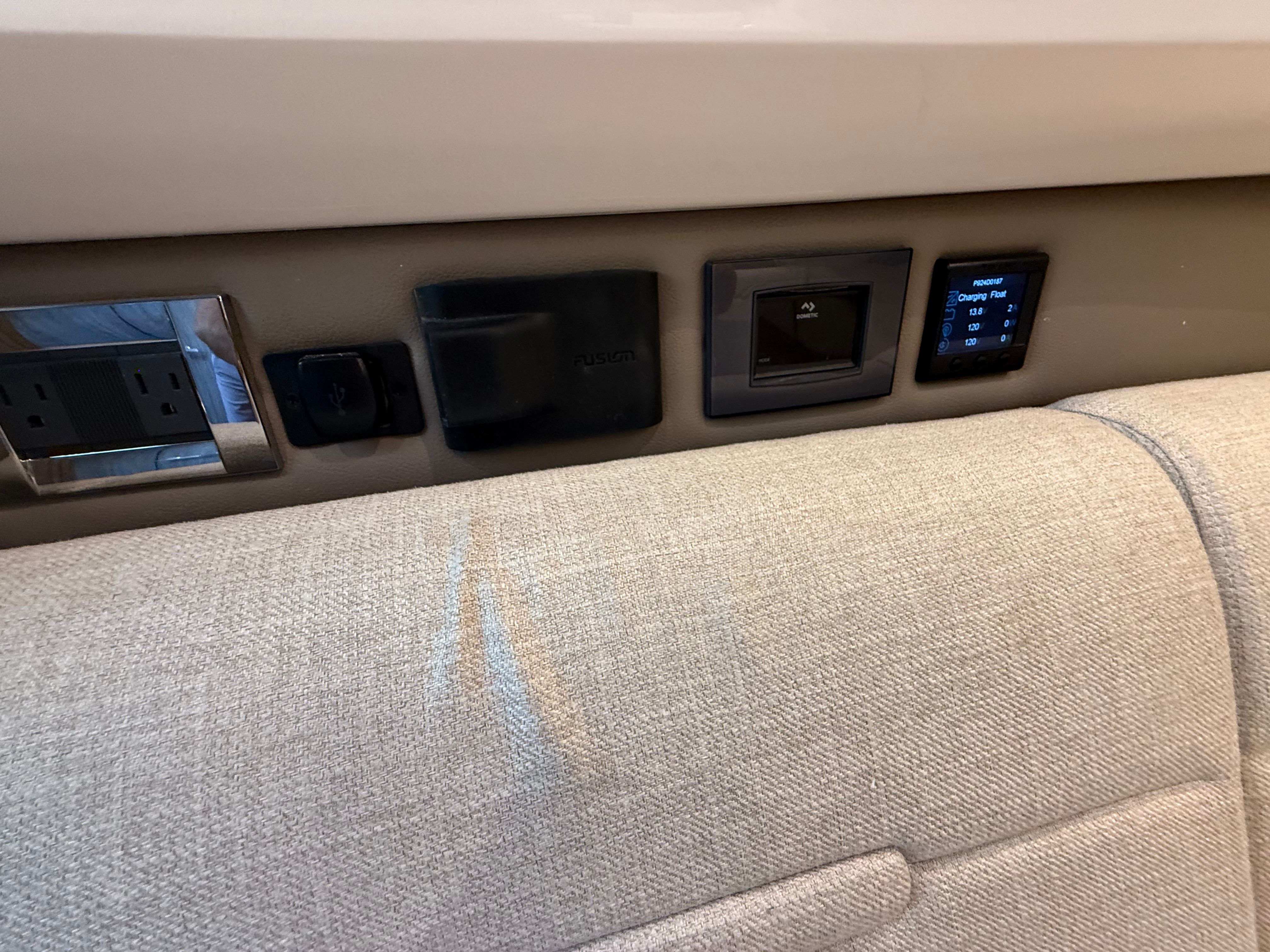 2026 Sea Ray SLX 400 Image Thumbnail #36