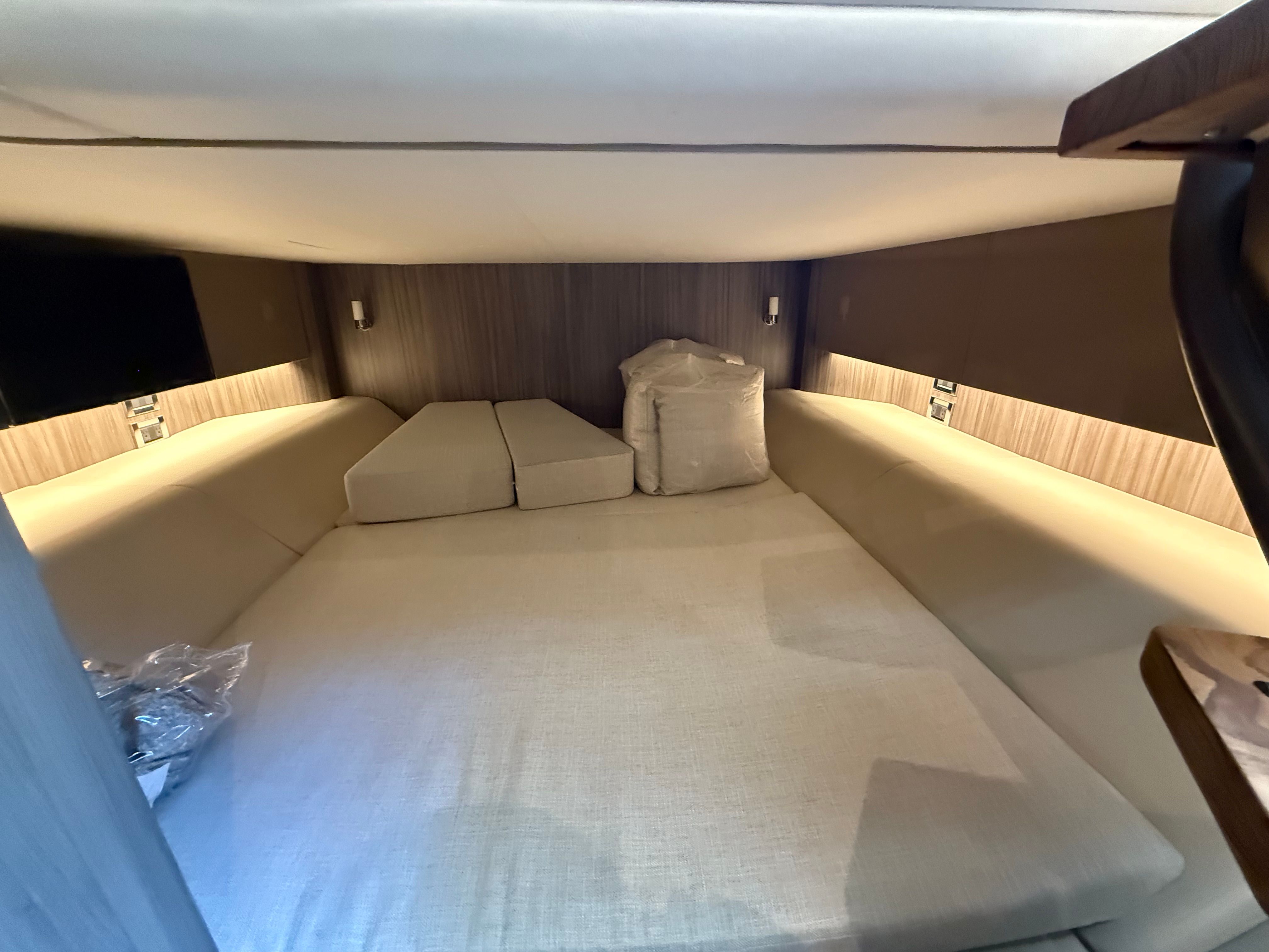 2026 Sea Ray SLX 400 Image Thumbnail #31