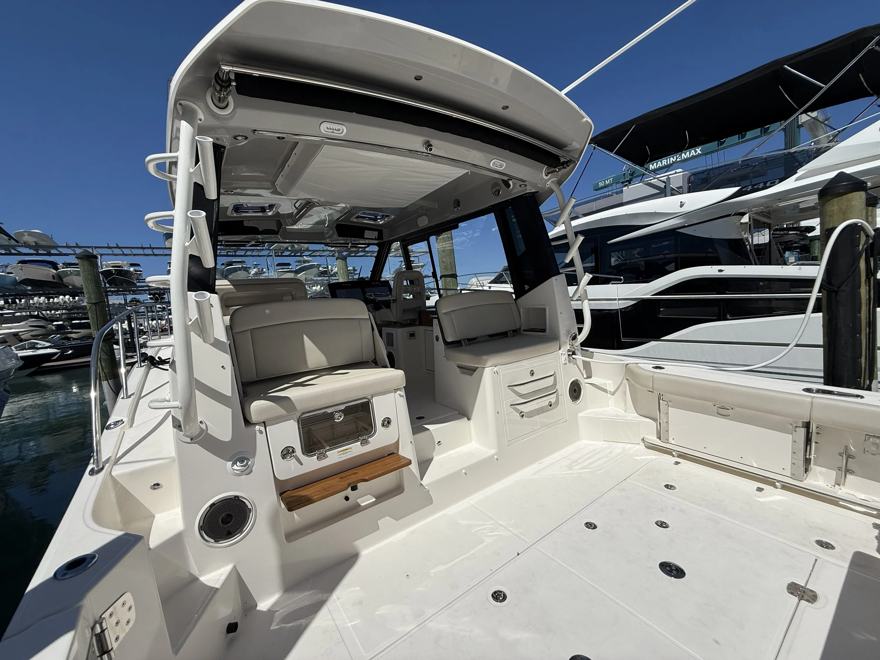2026 Boston Whaler 405 Conquest Image Thumbnail #27