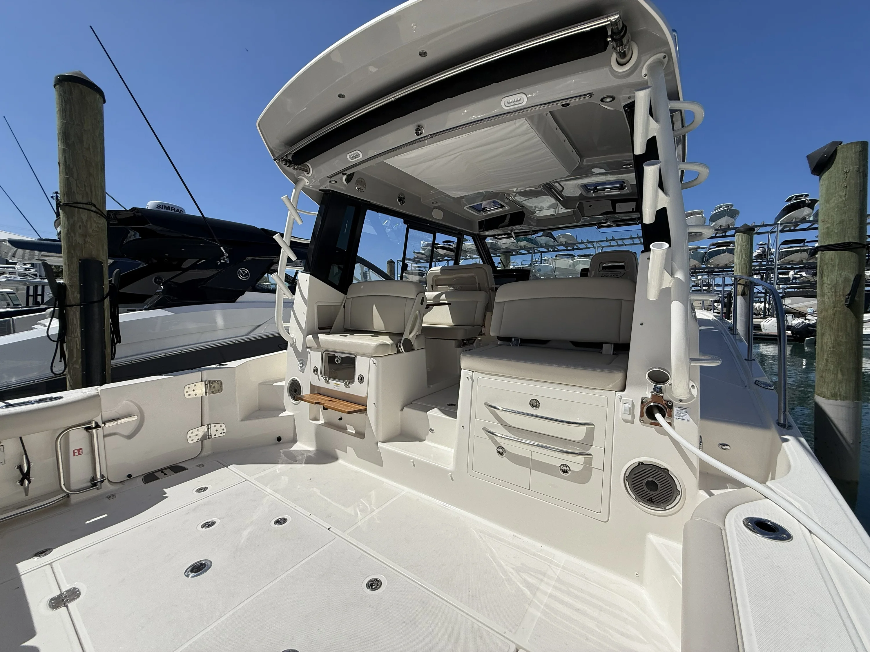 2026 Boston Whaler 405 Conquest Image Thumbnail #25