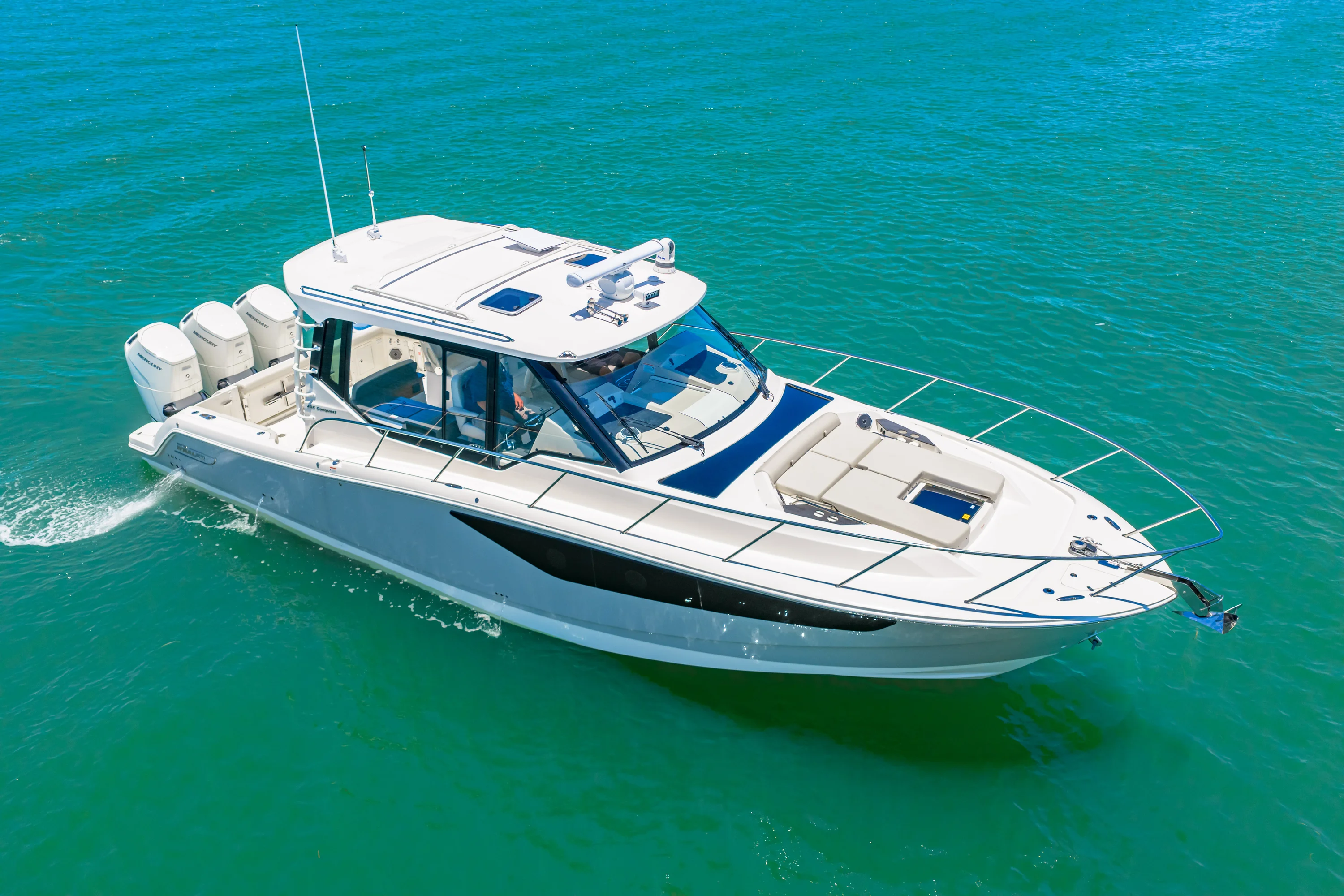 2026 Boston Whaler 405 Conquest Image Thumbnail #18