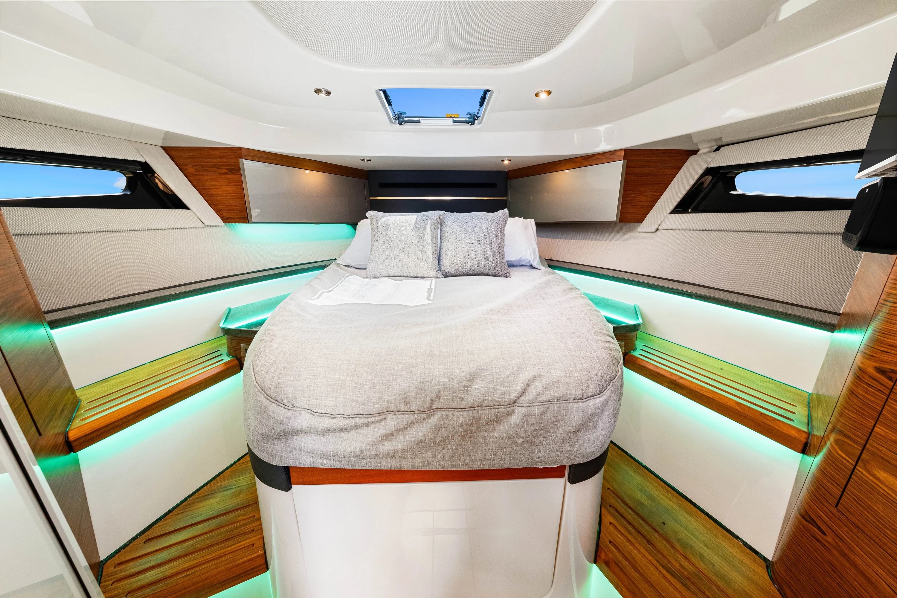 2026 Boston Whaler 405 Conquest Image Thumbnail #90