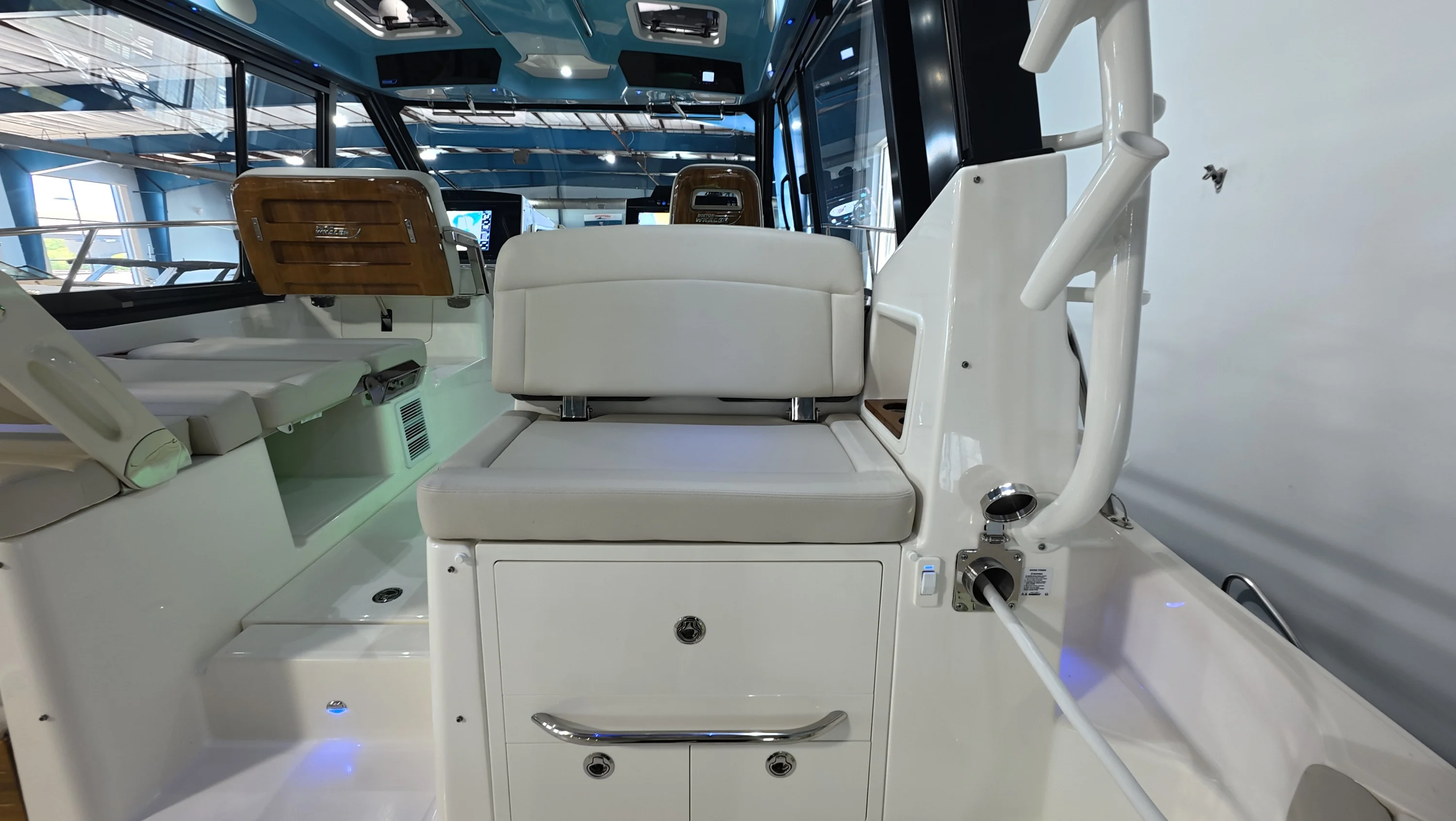 2026 Boston Whaler 405 Conquest Image Thumbnail #12