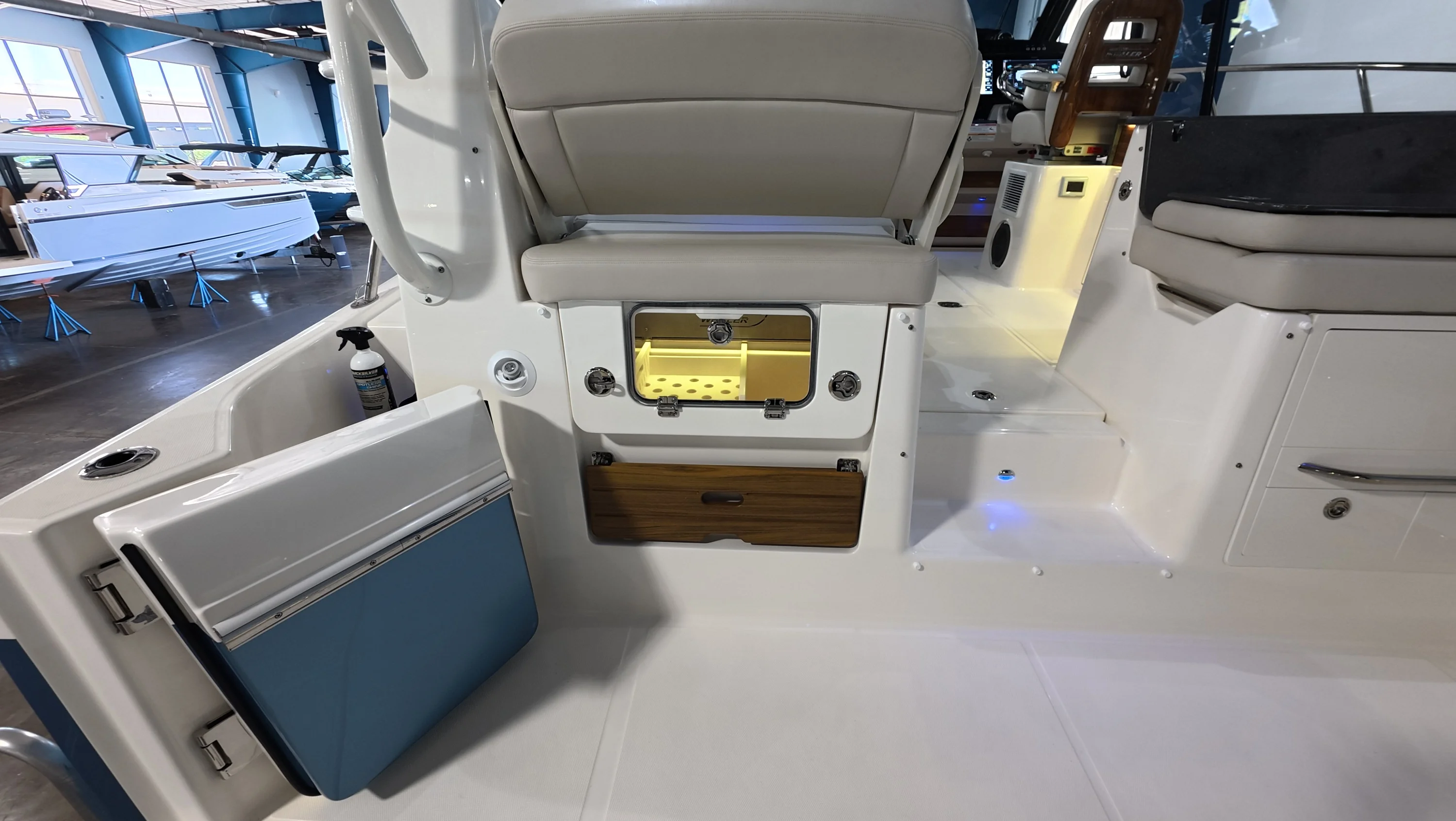 2026 Boston Whaler 405 Conquest Image Thumbnail #9