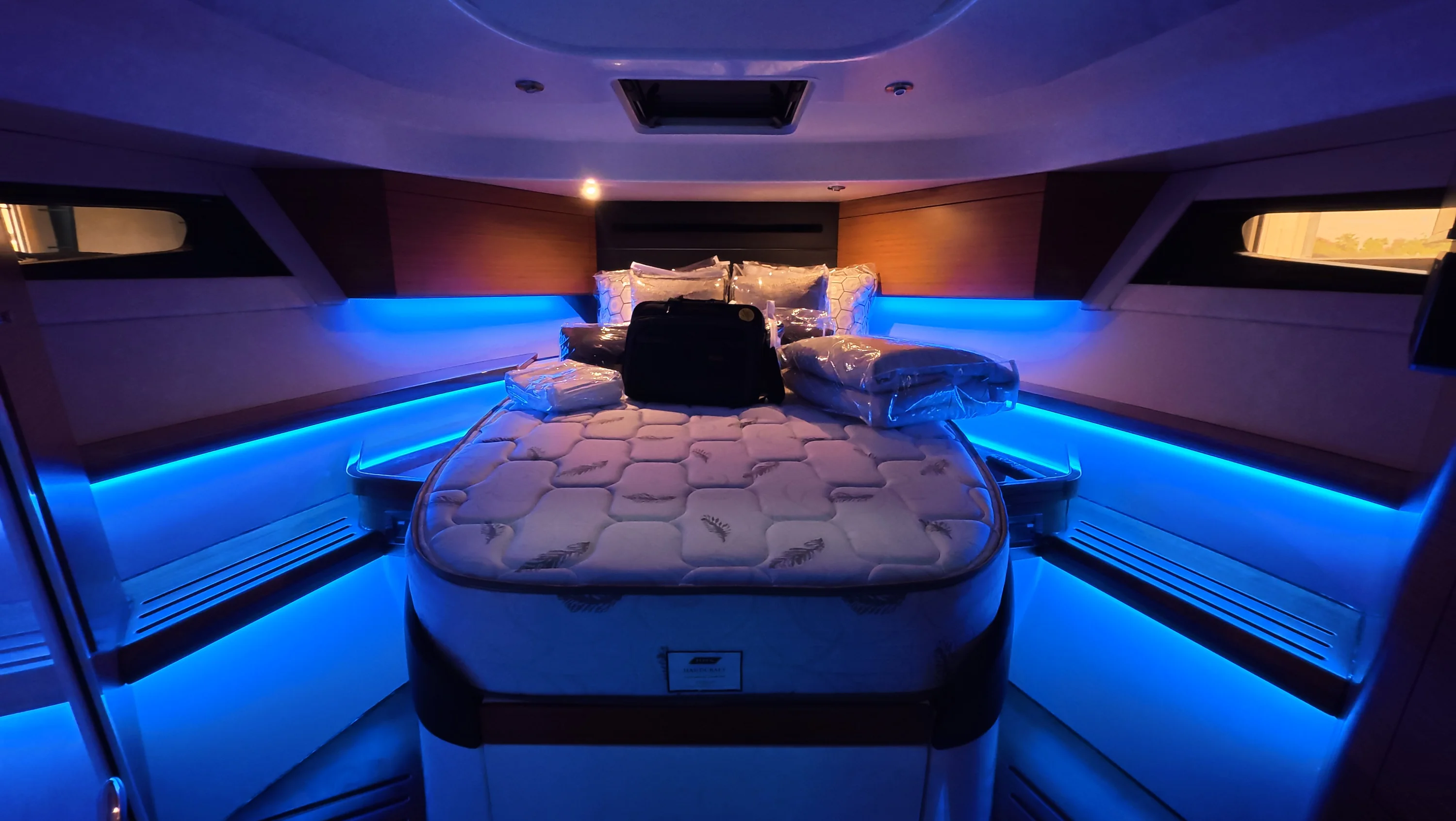 2026 Boston Whaler 405 Conquest Image Thumbnail #24
