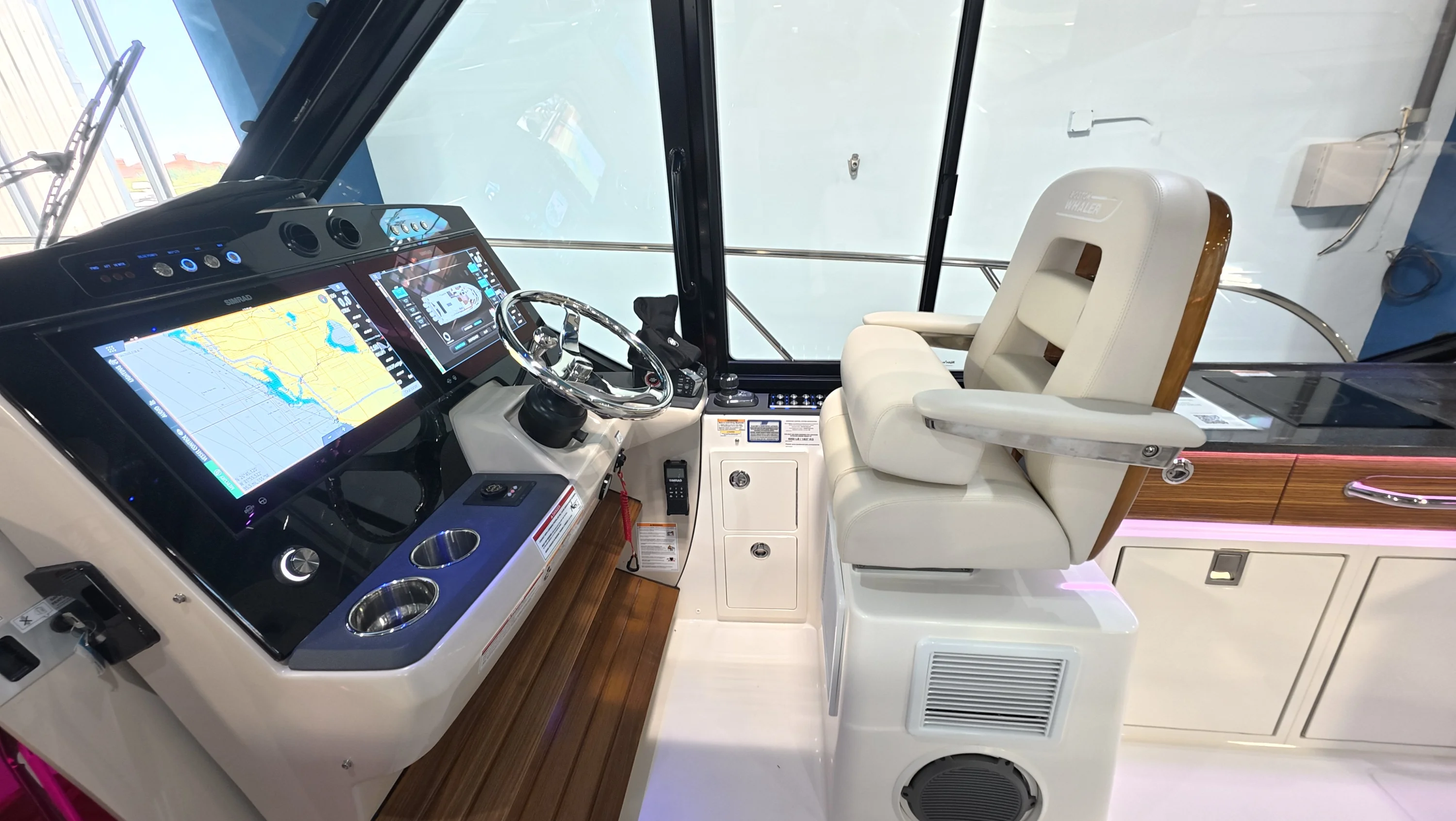 2026 Boston Whaler 405 Conquest Image Thumbnail #18