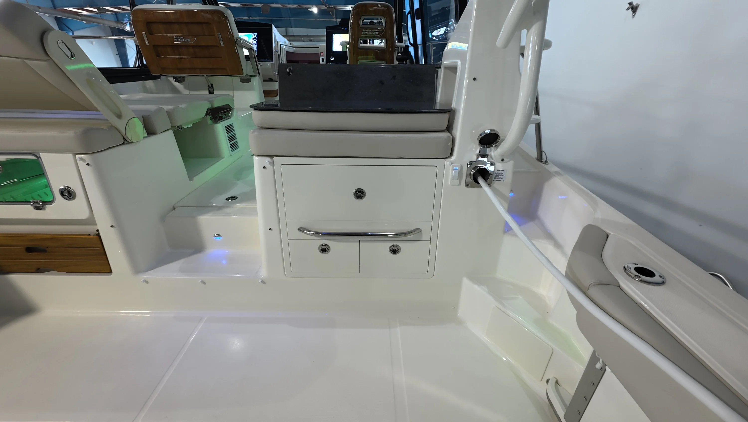 2026 Boston Whaler 405 Conquest Image Thumbnail #10