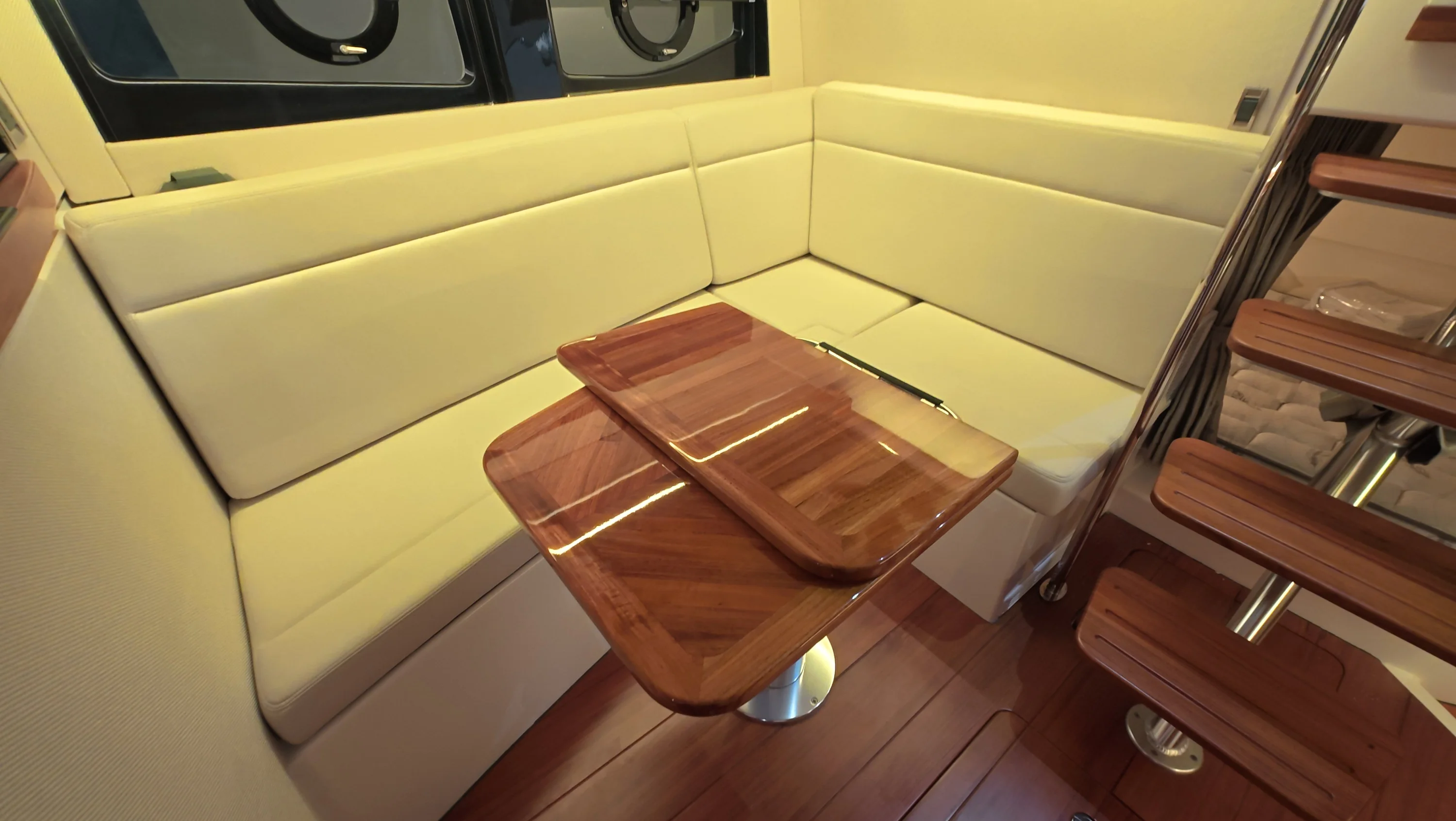 2026 Boston Whaler 405 Conquest Image Thumbnail #28