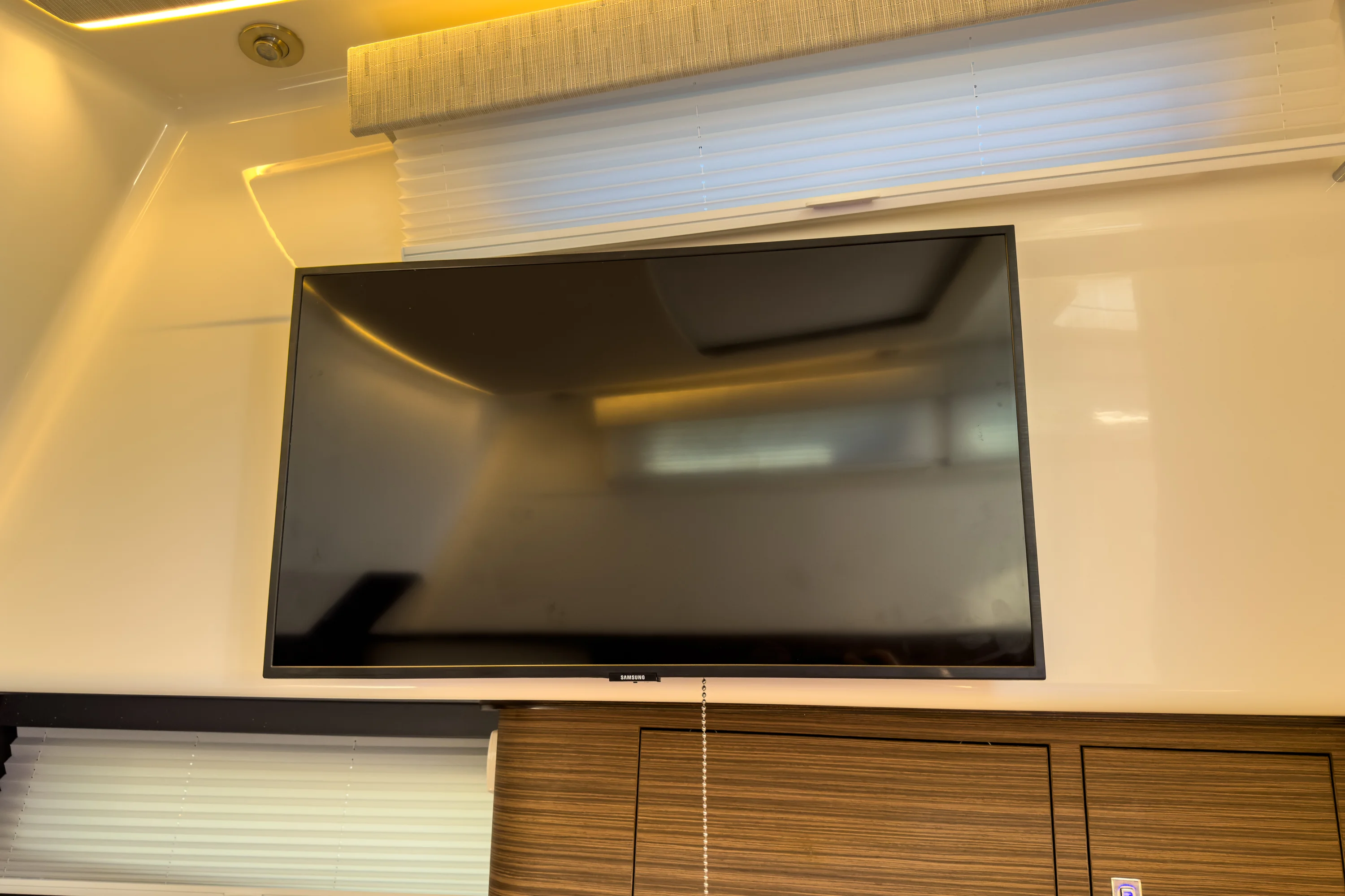 2026 Boston Whaler 420 Outrage Image Thumbnail #21