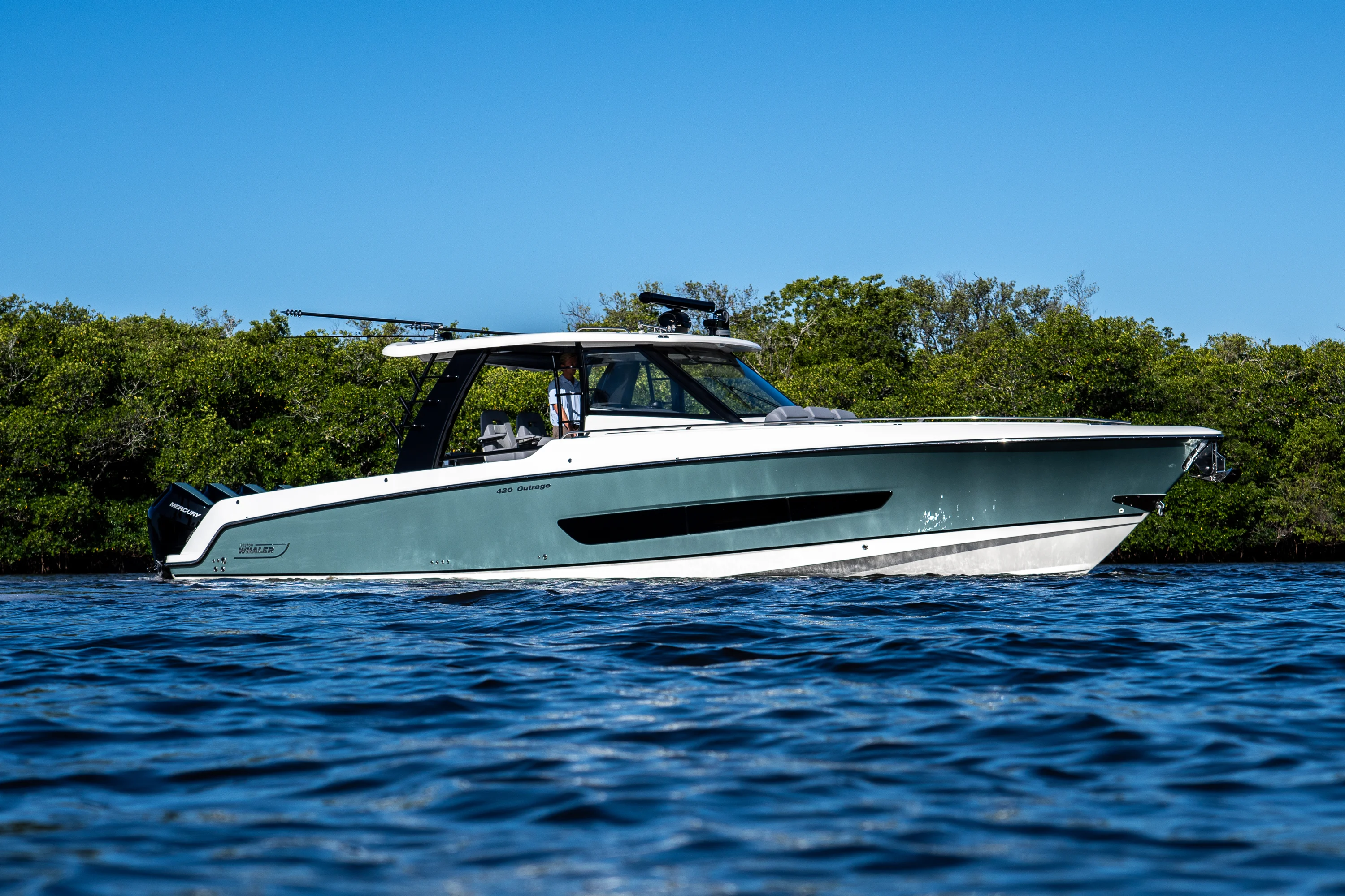 2026 Boston Whaler 420 Outrage Image Thumbnail #50