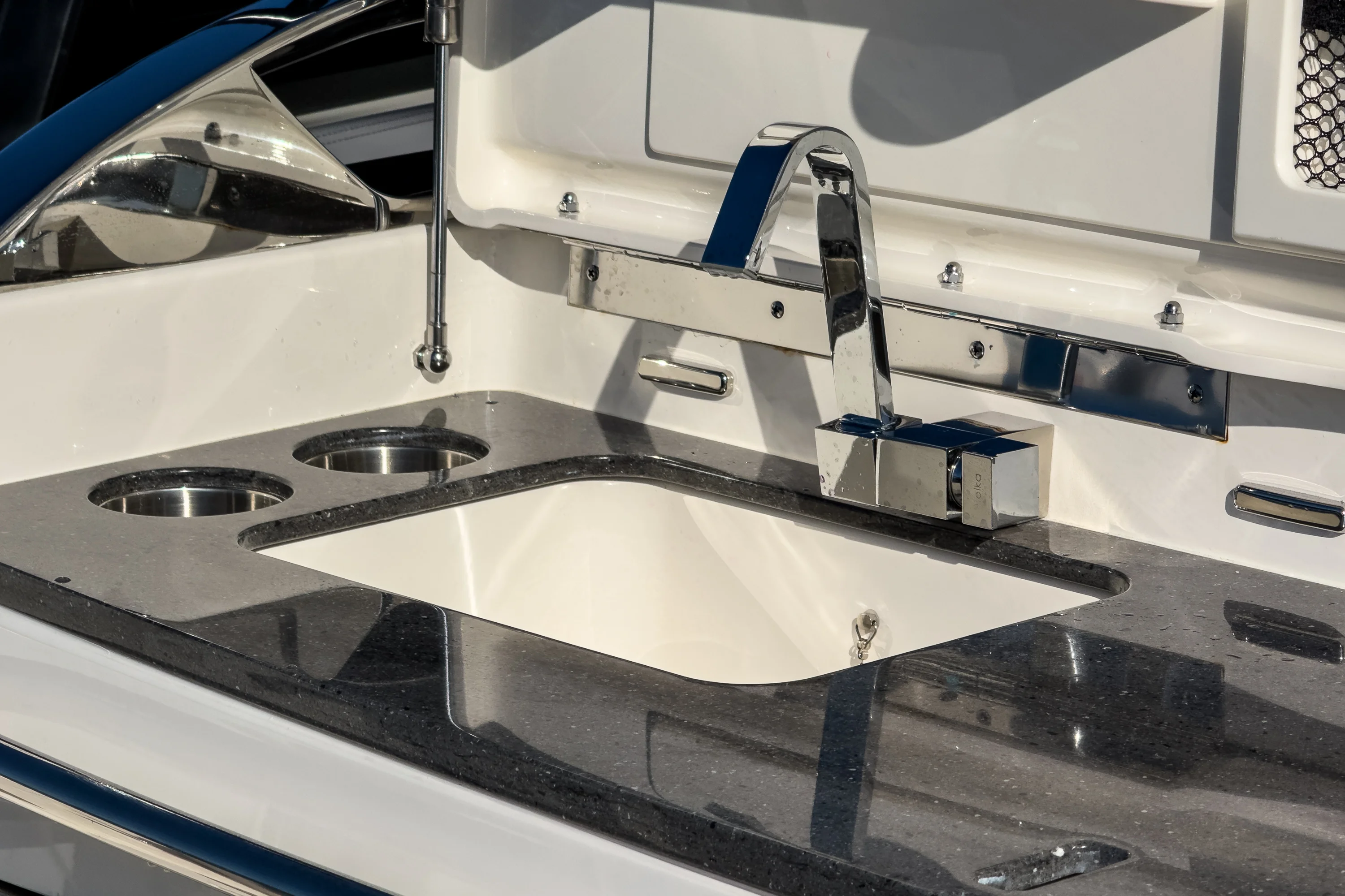 2026 Boston Whaler 420 Outrage Image Thumbnail #10