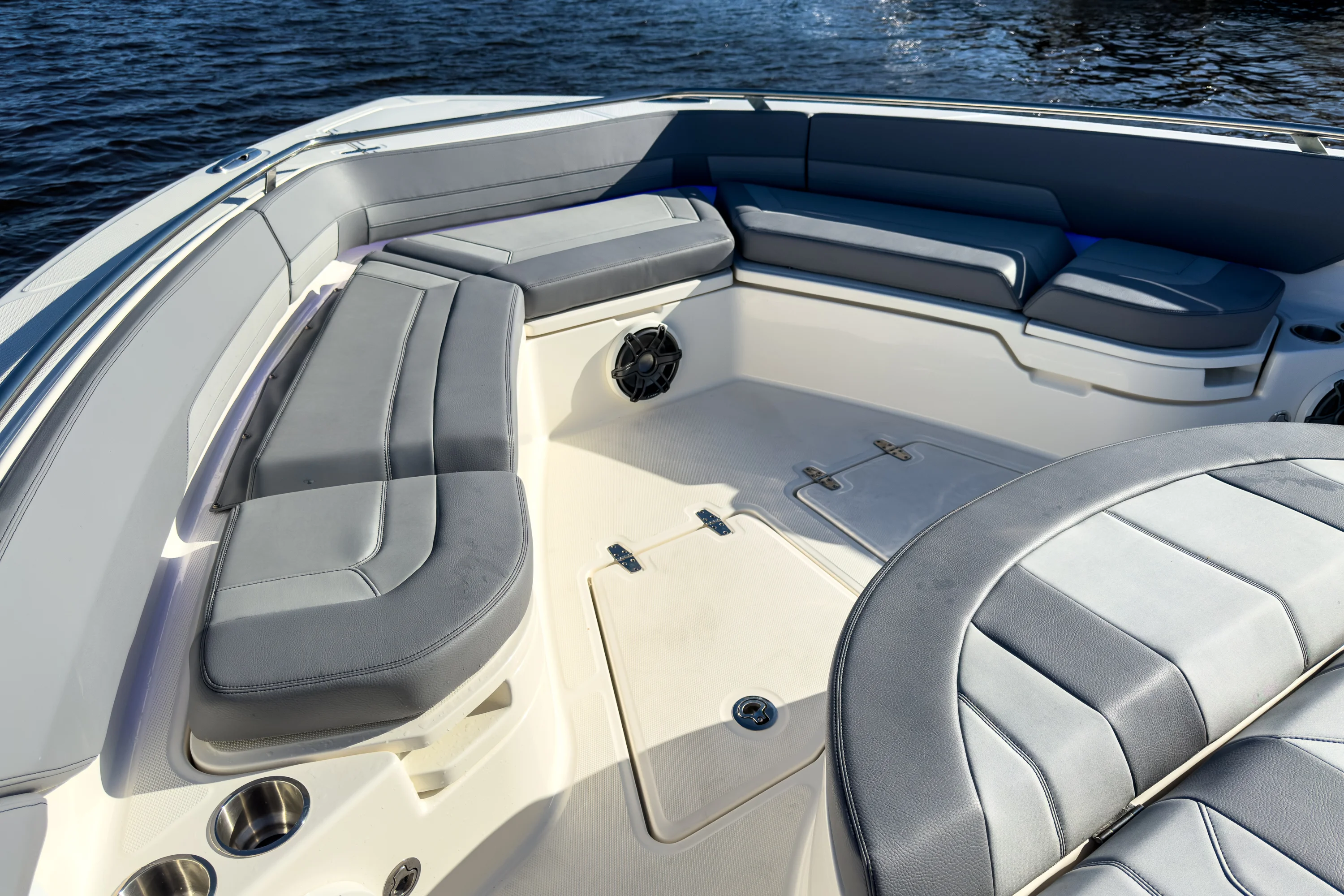 2026 Boston Whaler 420 Outrage Image Thumbnail #33