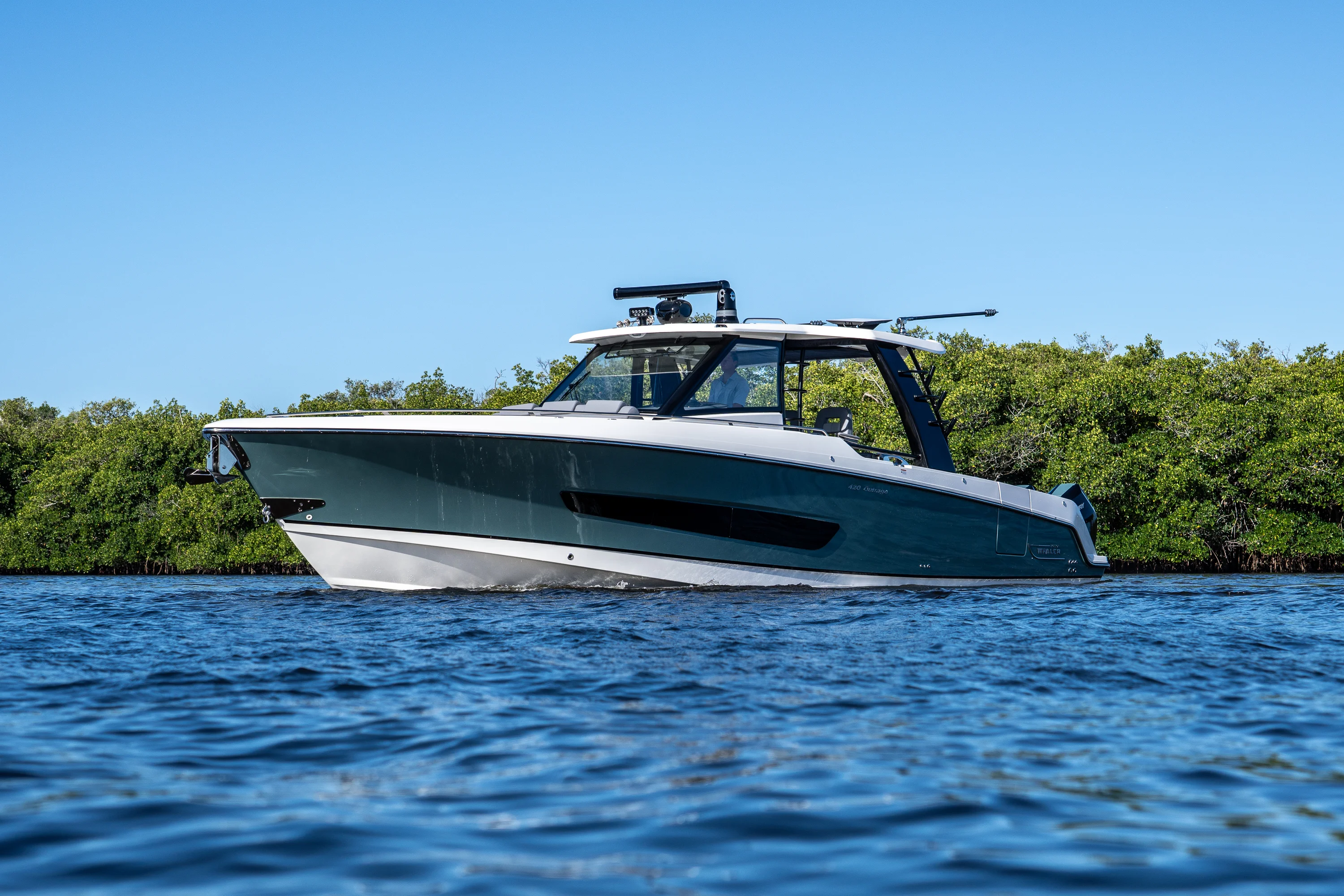 2026 Boston Whaler 420 Outrage Image Thumbnail #41