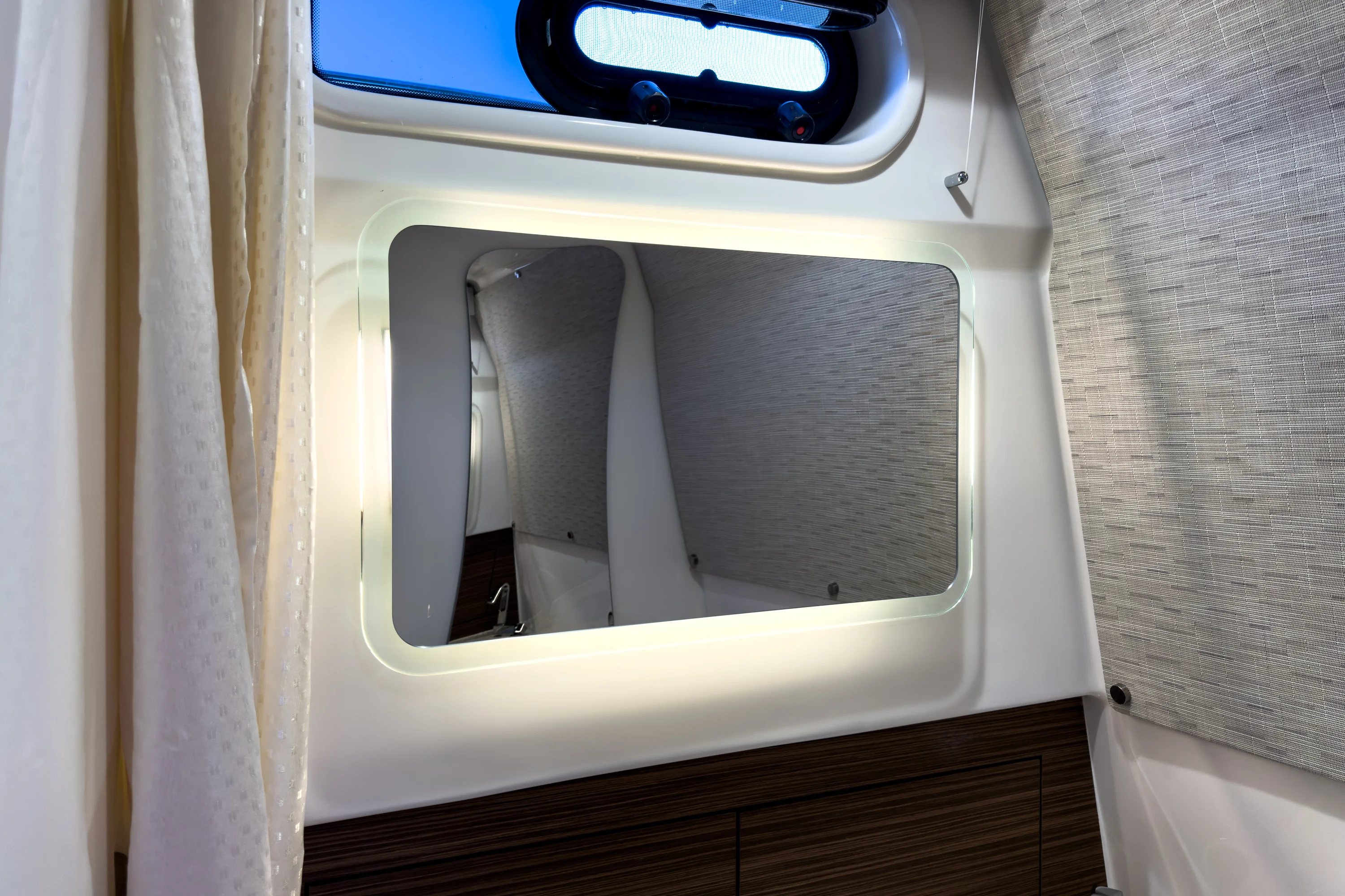 2026 Boston Whaler 420 Outrage Image Thumbnail #27