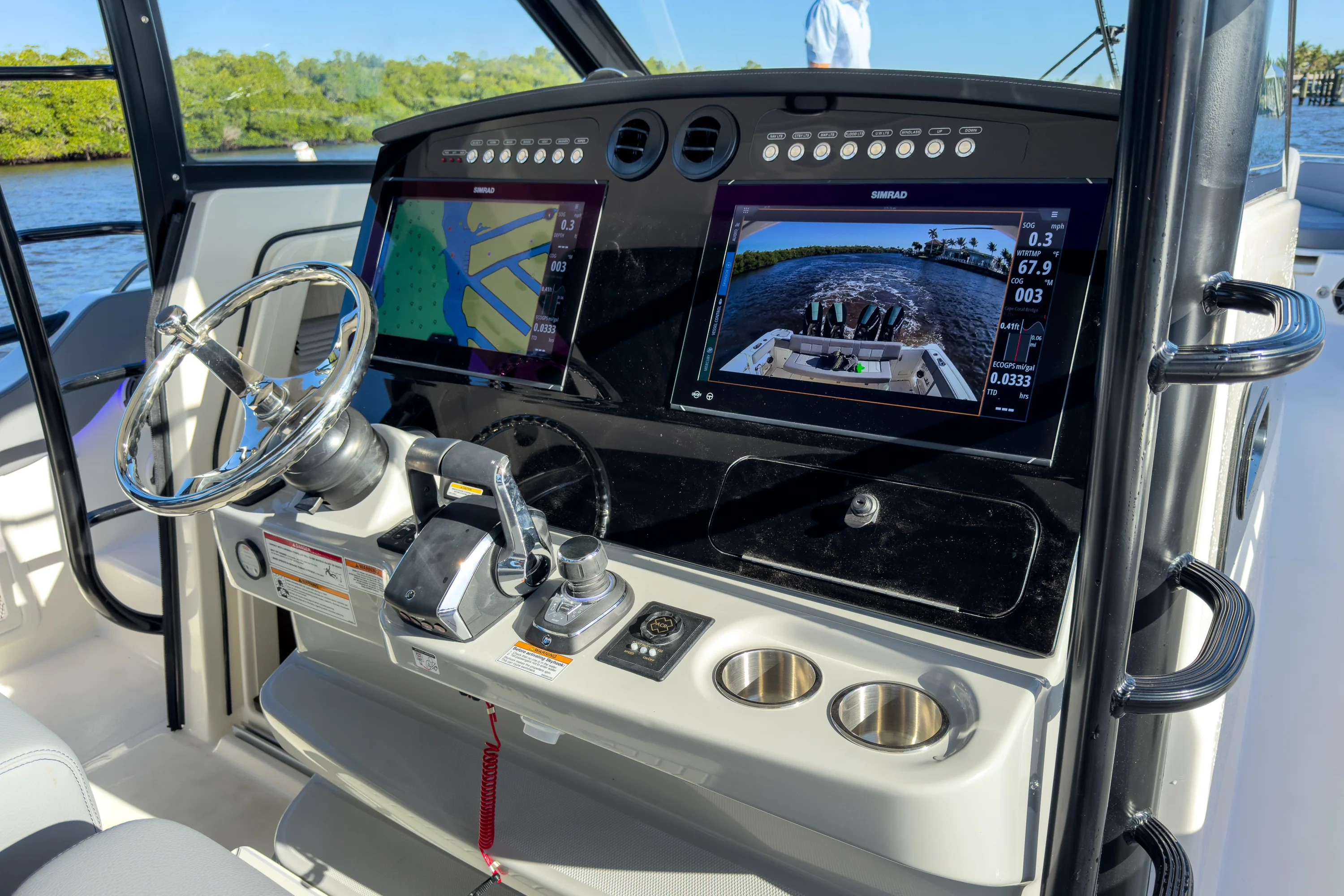 2026 Boston Whaler 420 Outrage Image Thumbnail #15