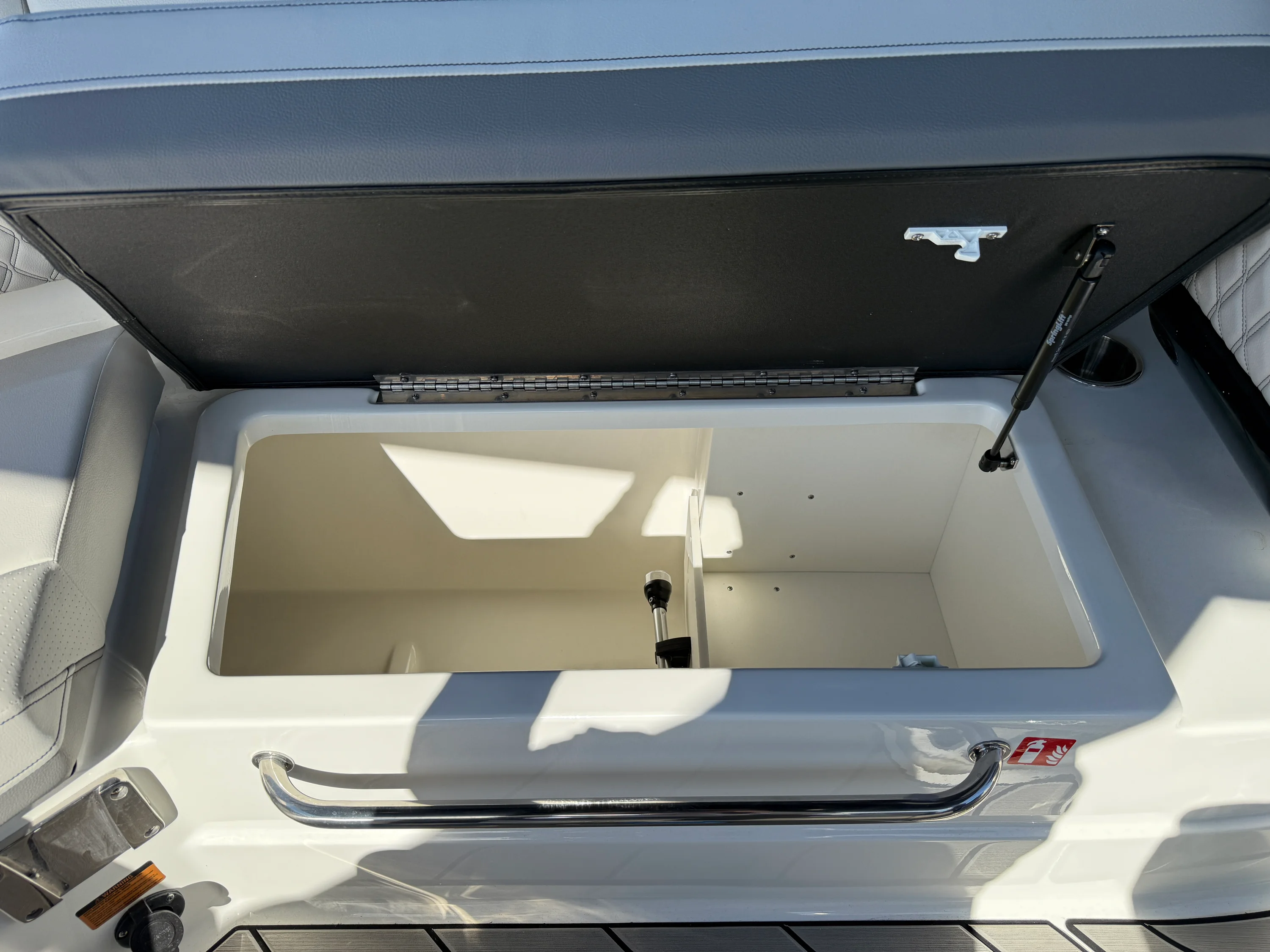 2026 Sea Ray SLX 260 Outboard Image Thumbnail #6