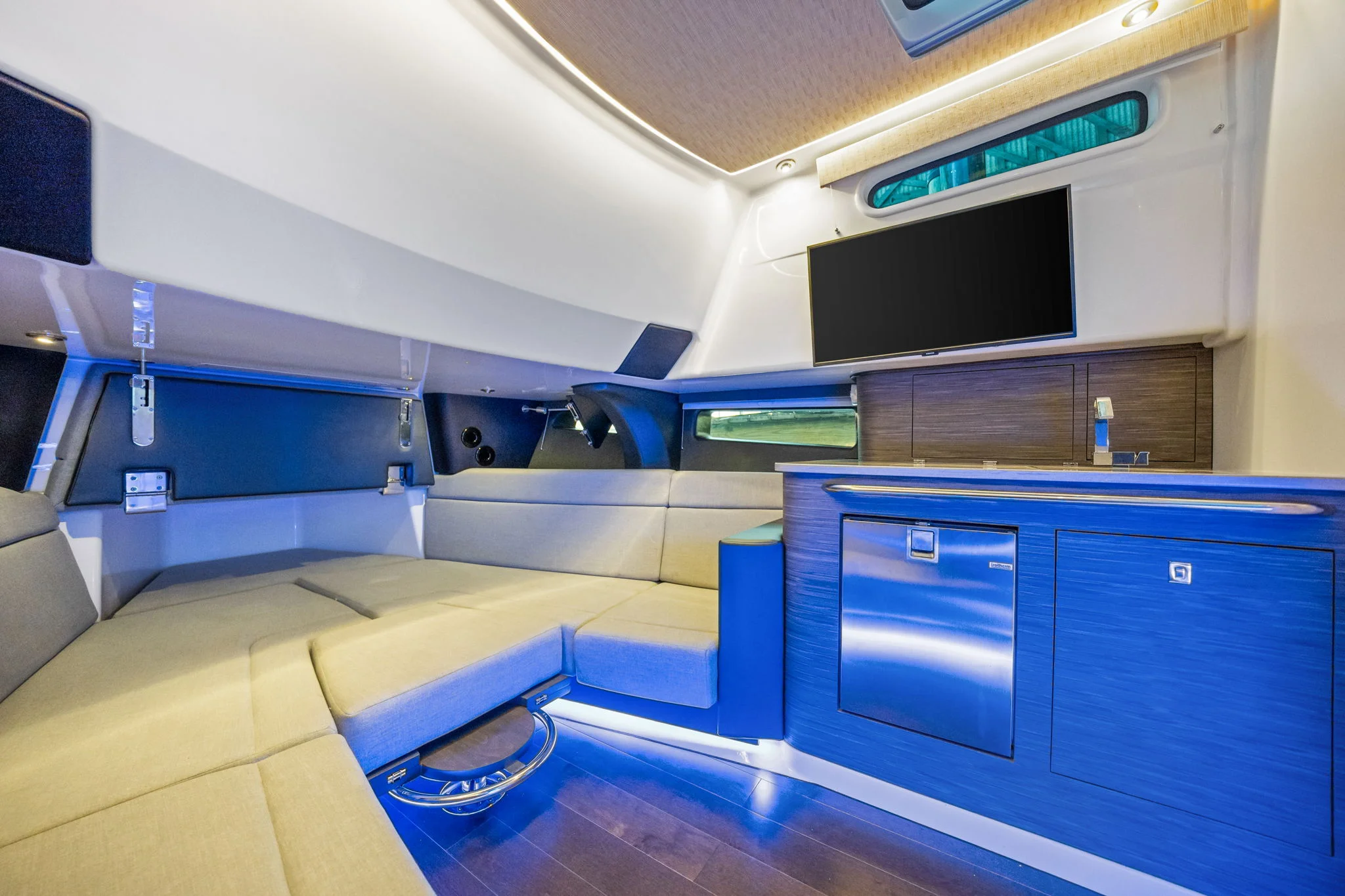 2026 Boston Whaler 420 Outrage Image Thumbnail #49