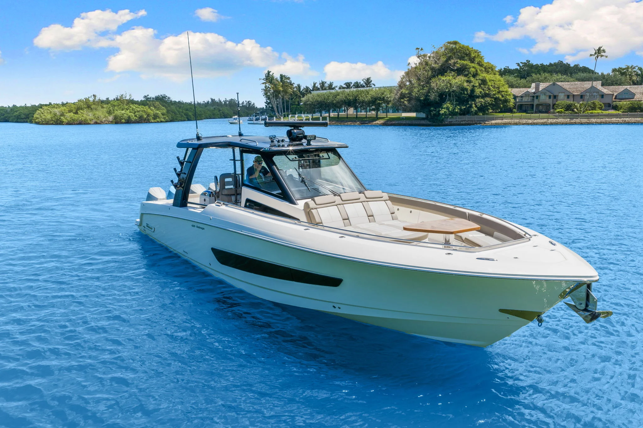 2026 Boston Whaler 420 Outrage Image Thumbnail #15