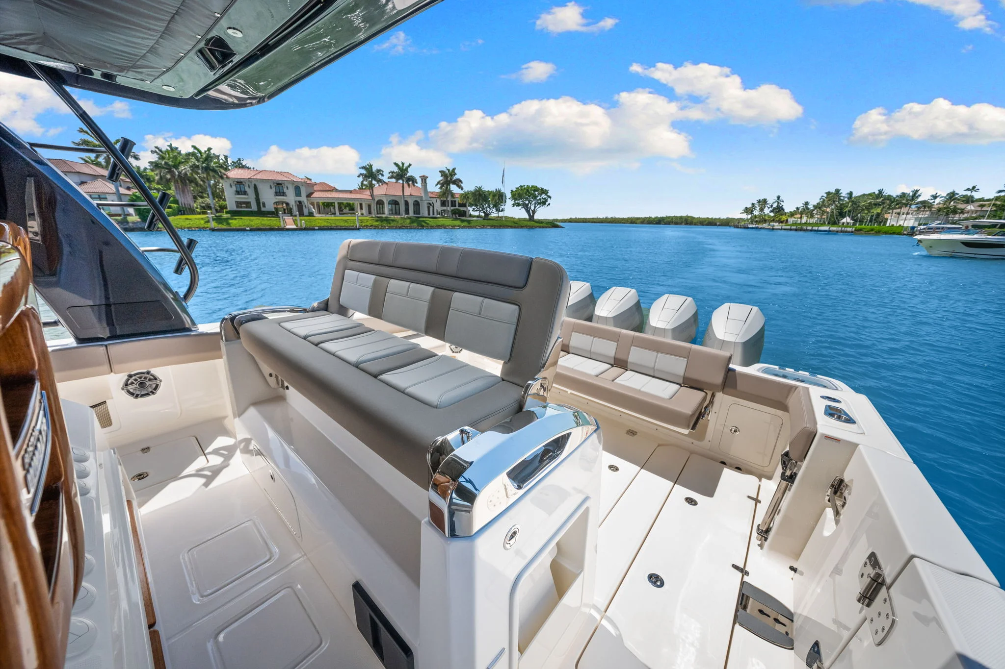 2026 Boston Whaler 420 Outrage Image Thumbnail #32