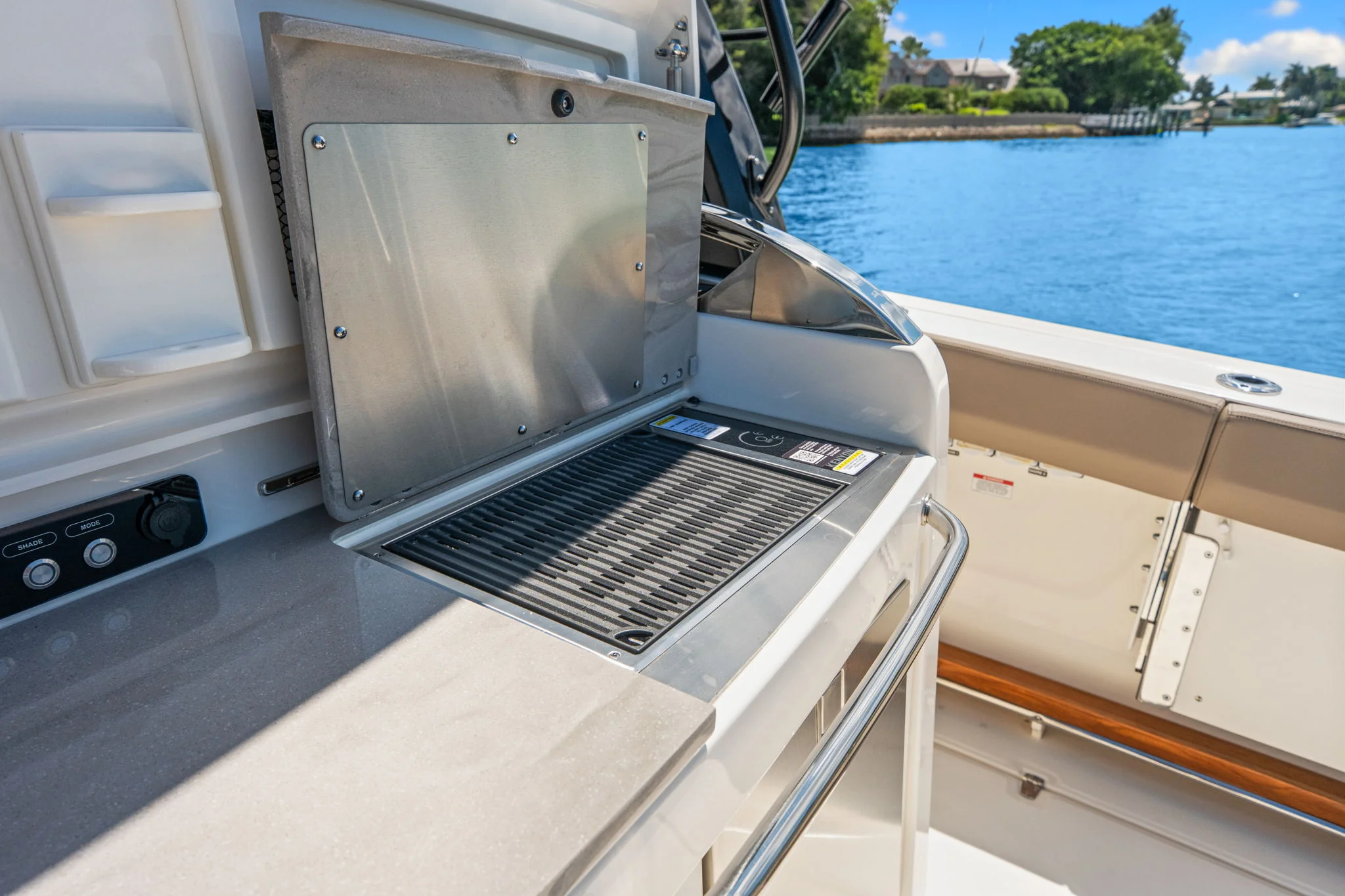 2026 Boston Whaler 420 Outrage Image Thumbnail #43
