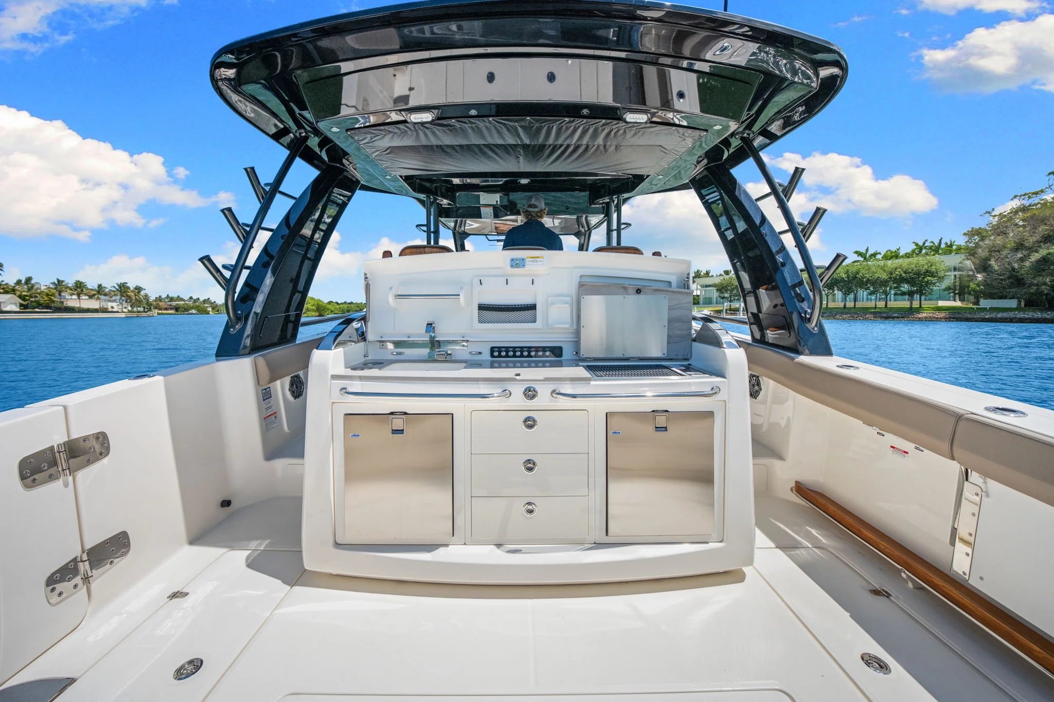 2026 Boston Whaler 420 Outrage Image Thumbnail #34