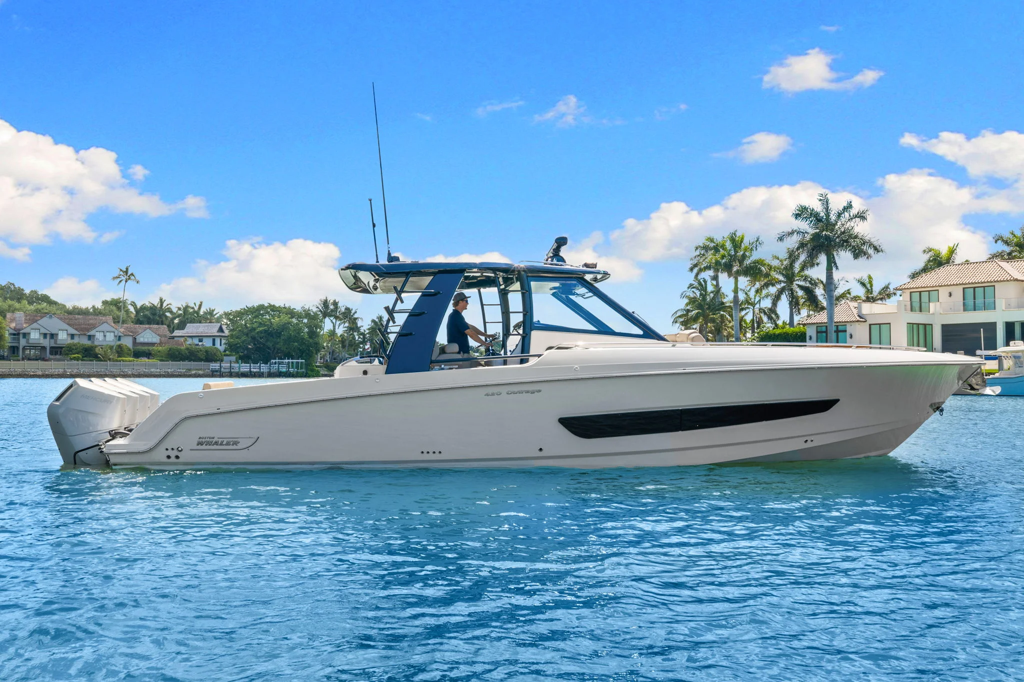 2026 Boston Whaler 420 Outrage