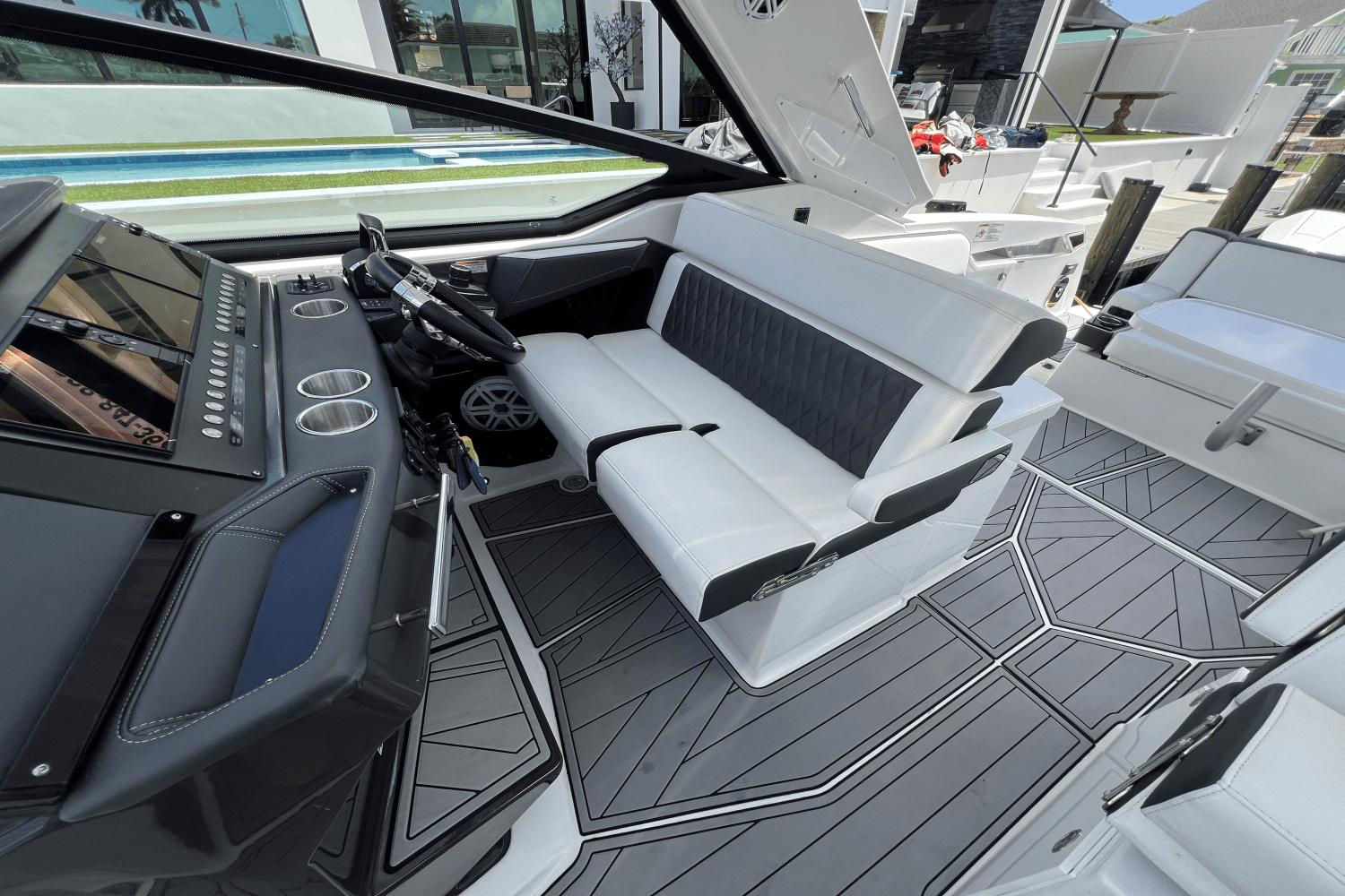 2022 Monterey 385 SS Image Thumbnail #51