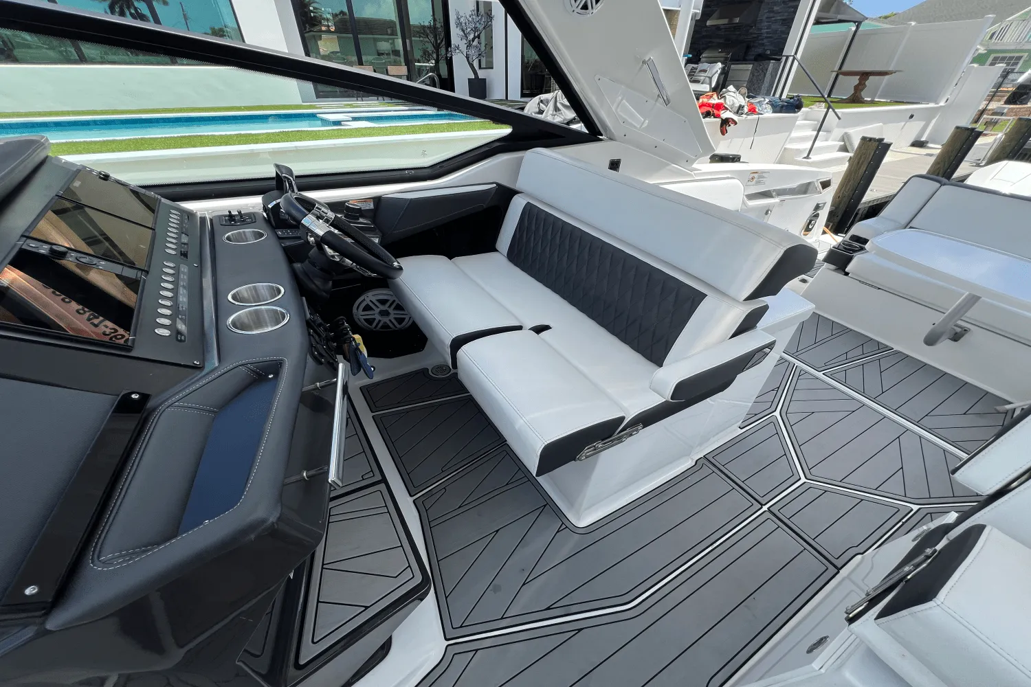 2022 Monterey 385 SS Image Thumbnail #51