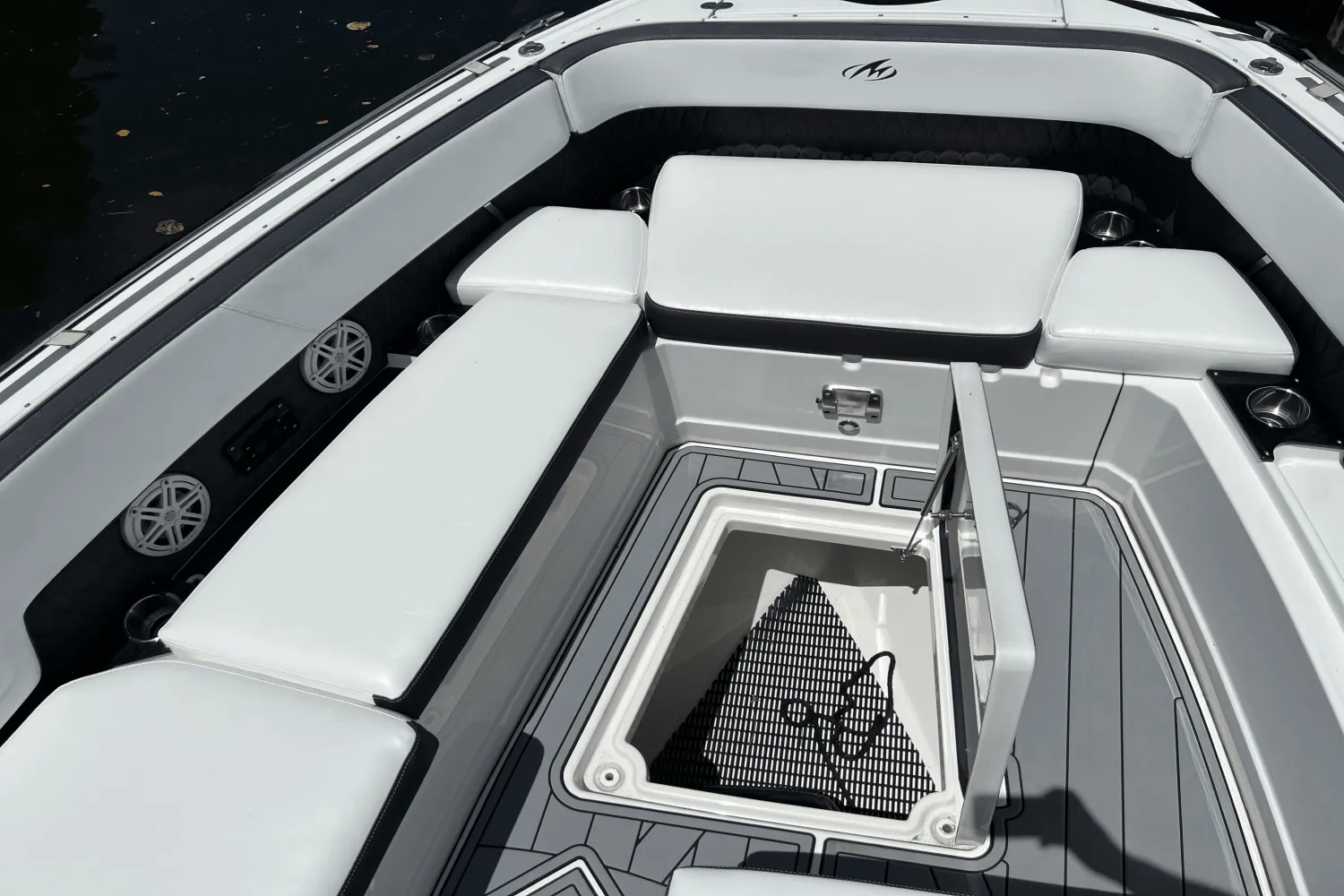 2022 Monterey 385 SS Image Thumbnail #46