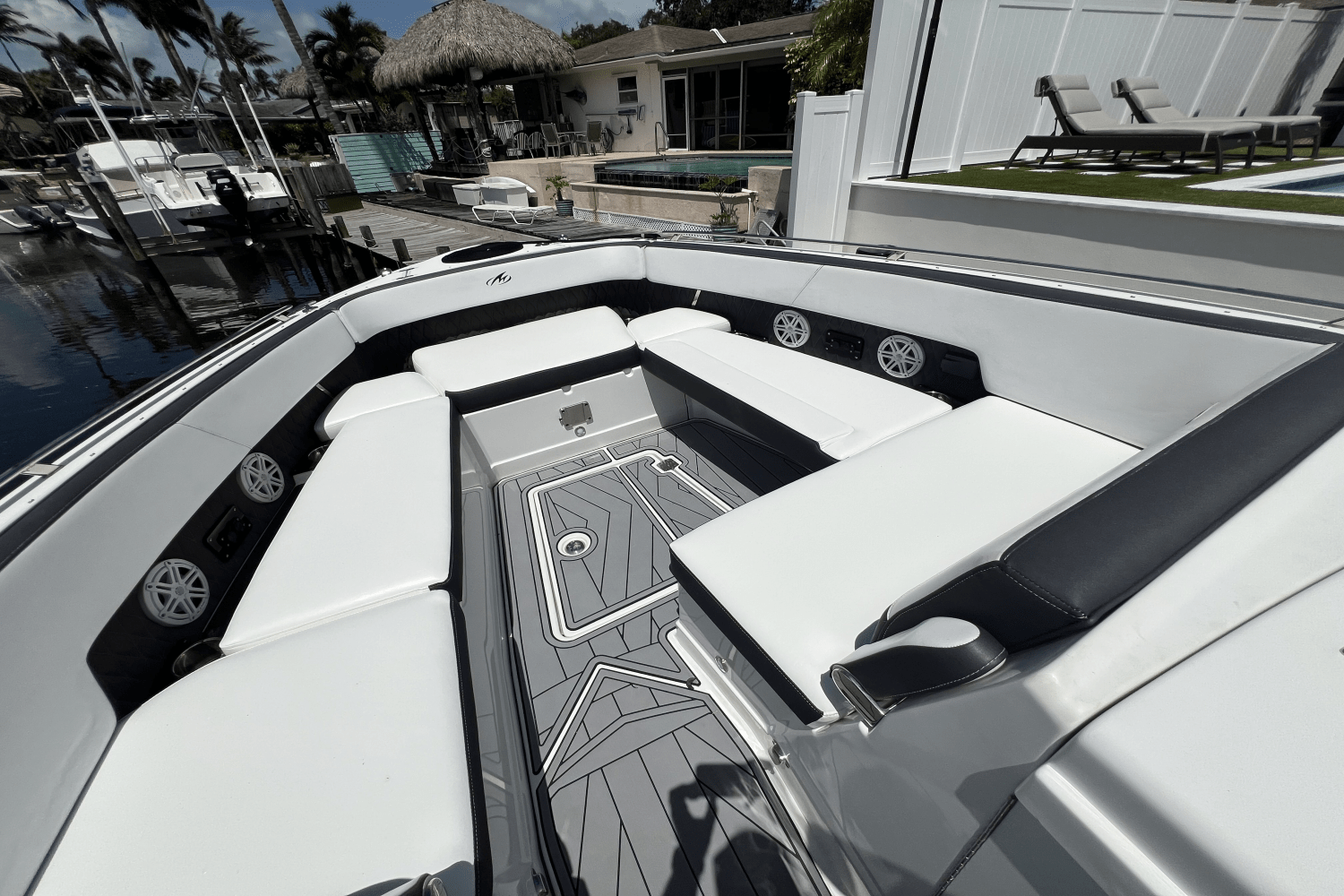 2022 Monterey 385 SS Image Thumbnail #39