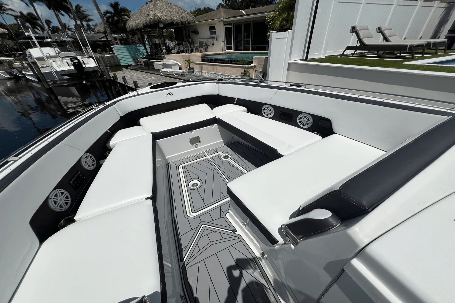 2022 Monterey 385 SS Image Thumbnail #39