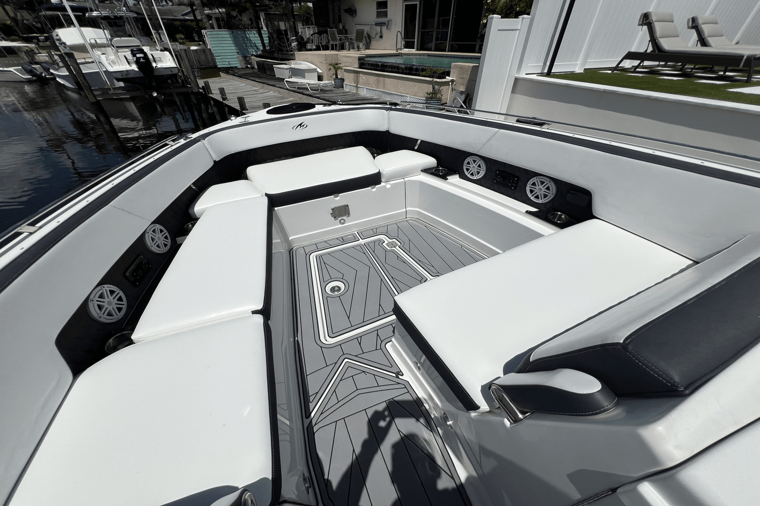 2022 Monterey 385 SS Image Thumbnail #40