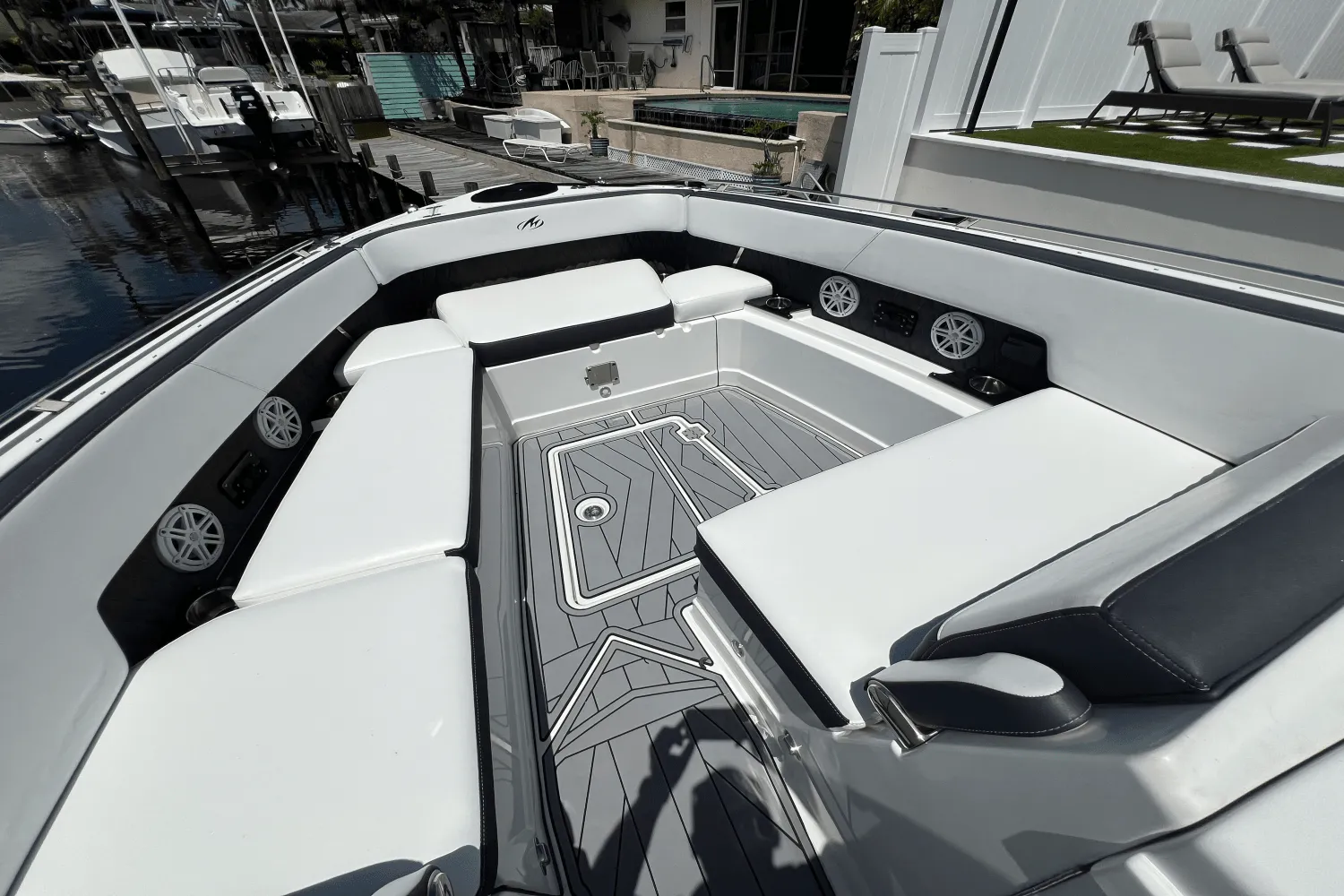 2022 Monterey 385 SS Image Thumbnail #40