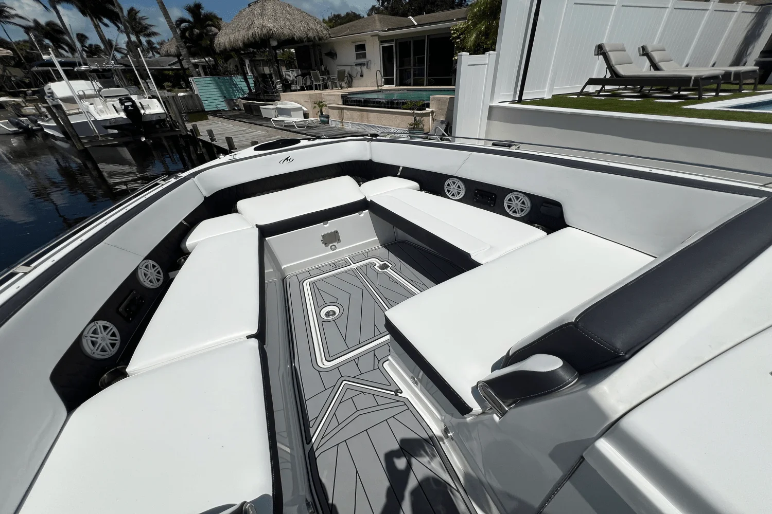 2022 Monterey 385 SUPER SPORT Image Thumbnail #39