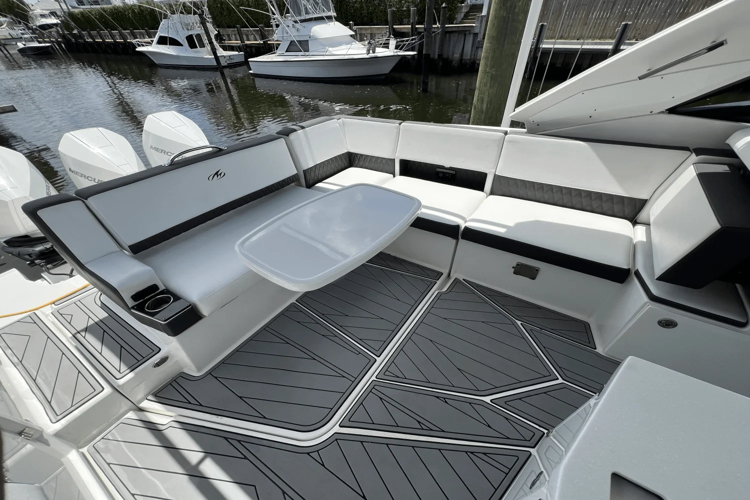 2022 Monterey 385 SUPER SPORT Image Thumbnail #73