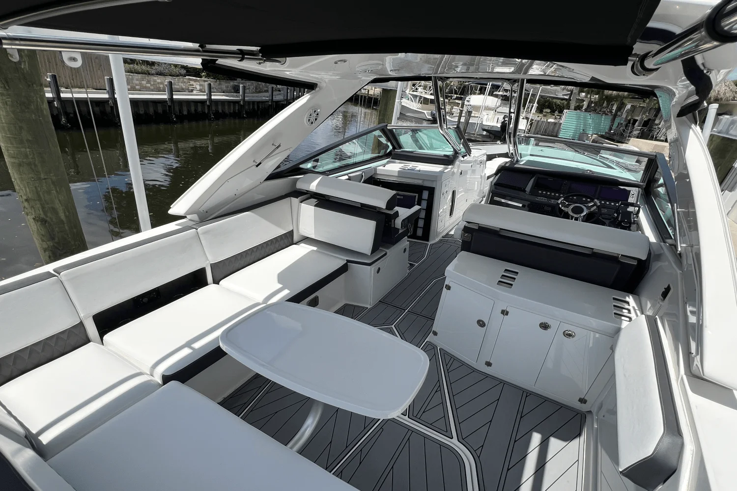 2022 Monterey 385 SUPER SPORT Image Thumbnail #82