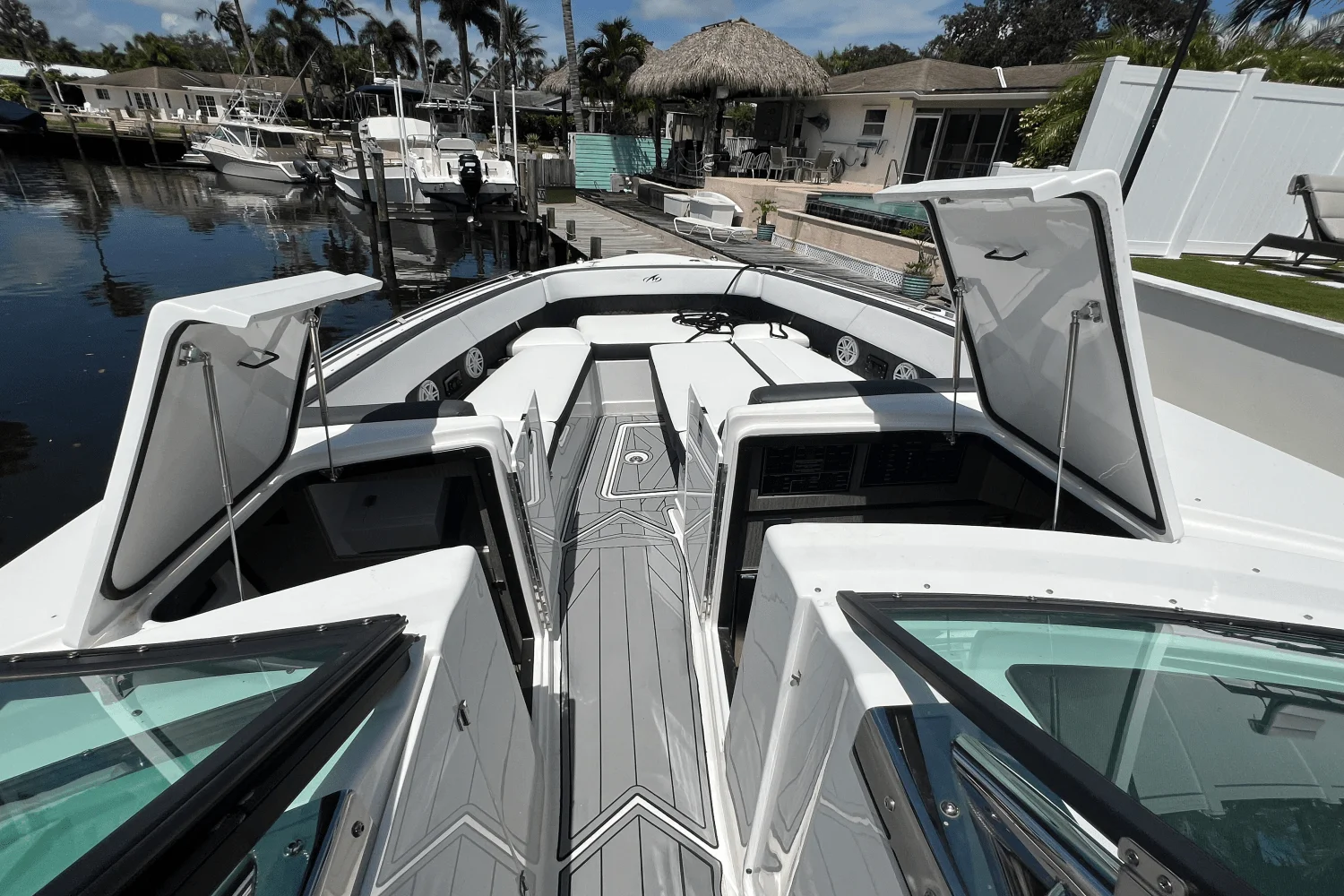 2022 Monterey 385 SUPER SPORT Image Thumbnail #14