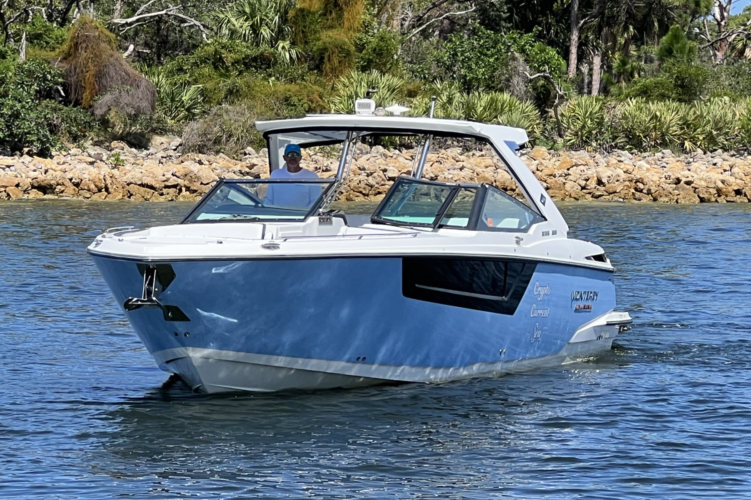 2022 Monterey 385 SS Image Thumbnail #2