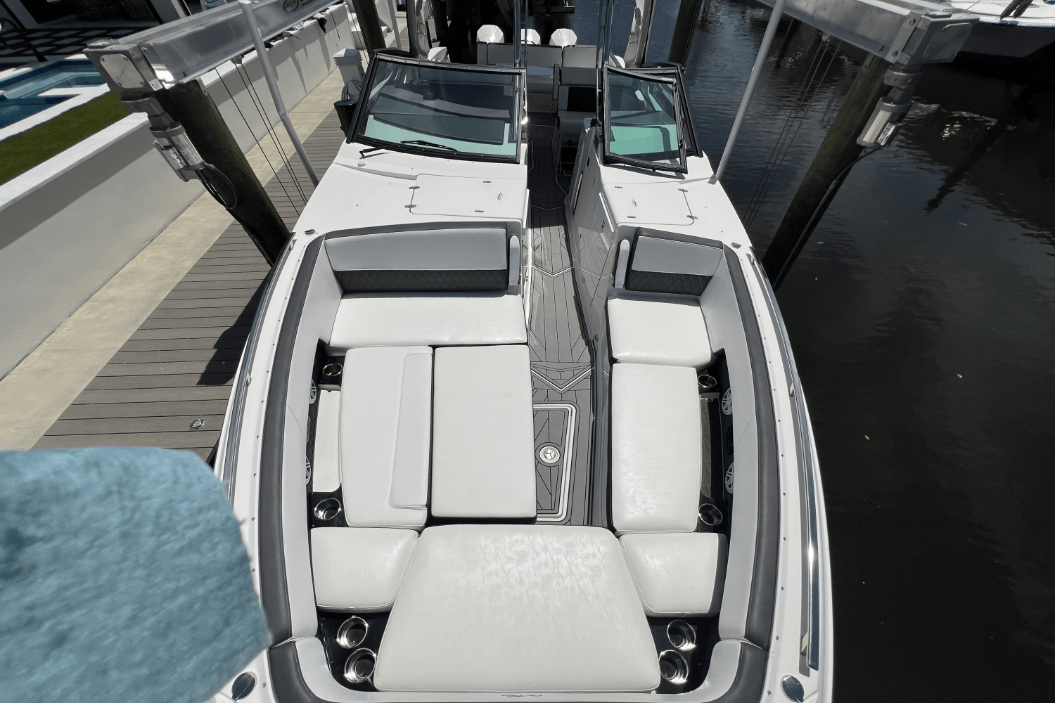 2022 Monterey 385 SS Image Thumbnail #38