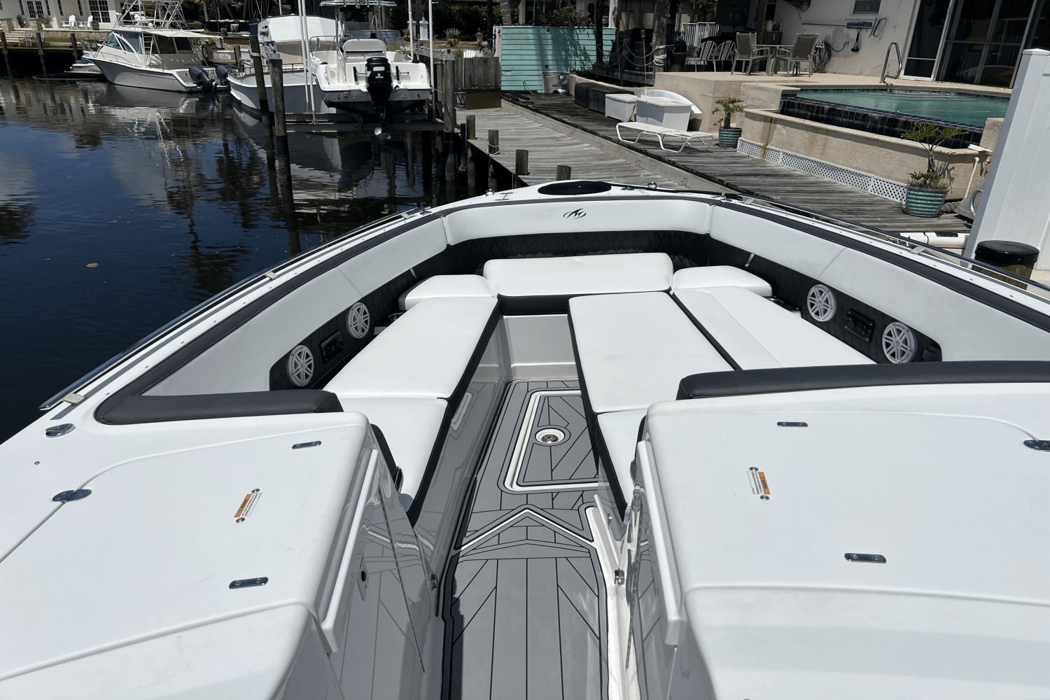 2022 Monterey 385 SS Image Thumbnail #34