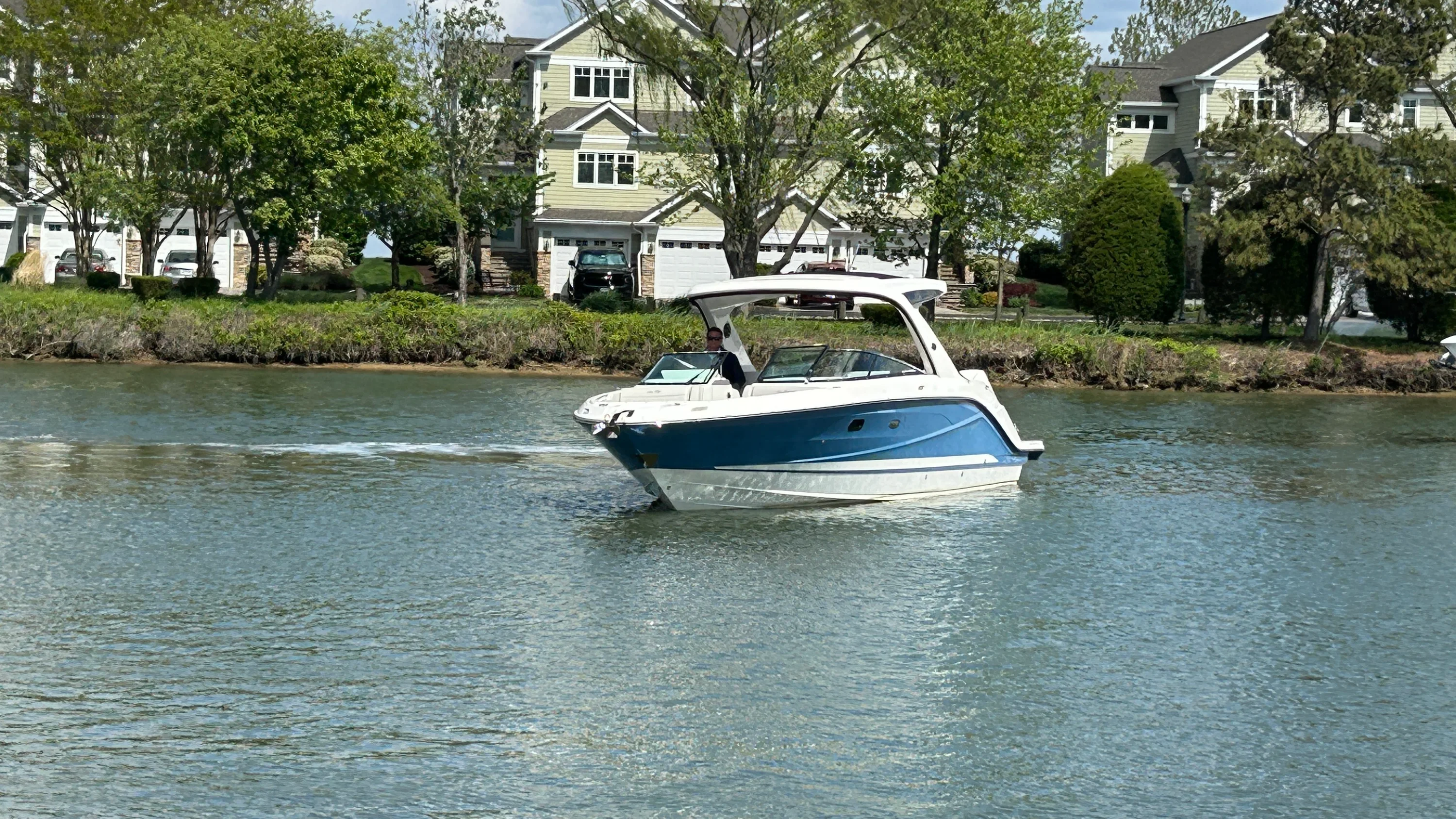 2026 Sea Ray SLX 310 Outboard Image Thumbnail #8