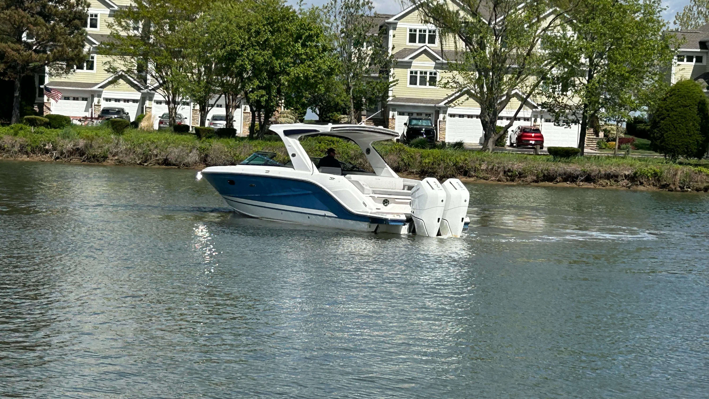 2026 Sea Ray SLX 310 Outboard Image Thumbnail #5